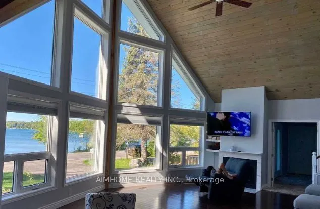 2858 LAKESHORE Road E