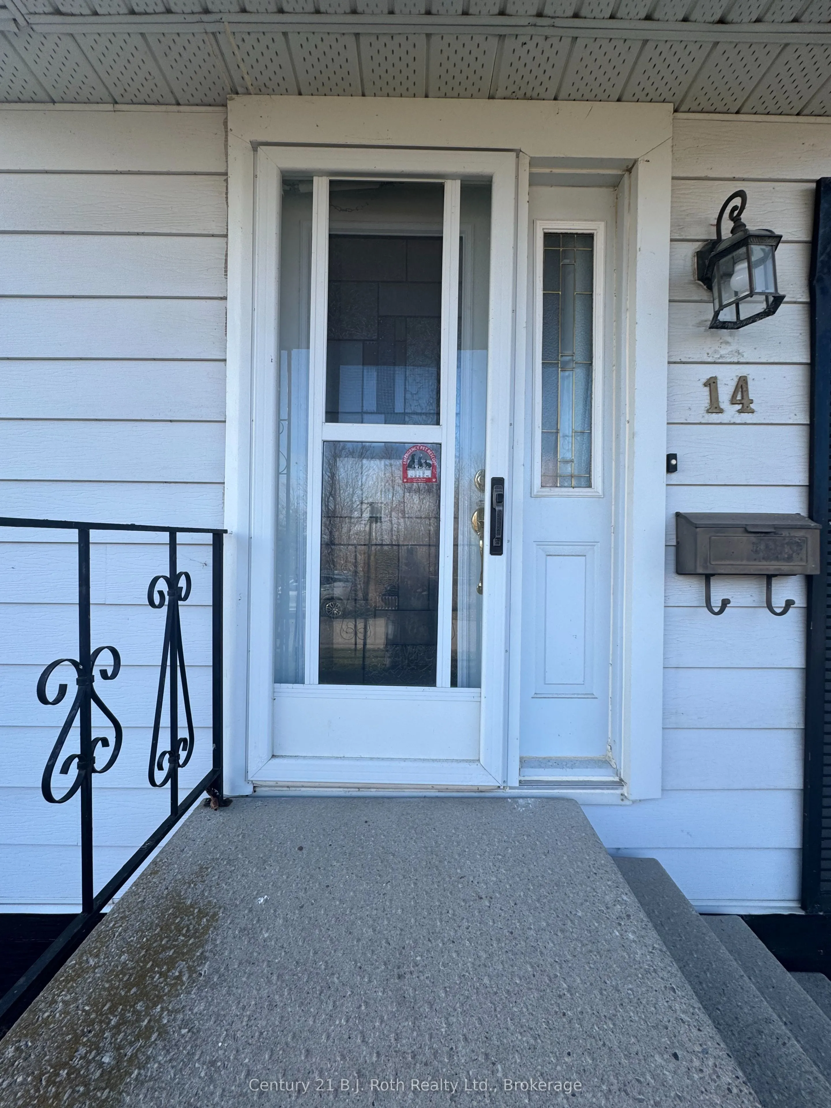 14 Muir Drive