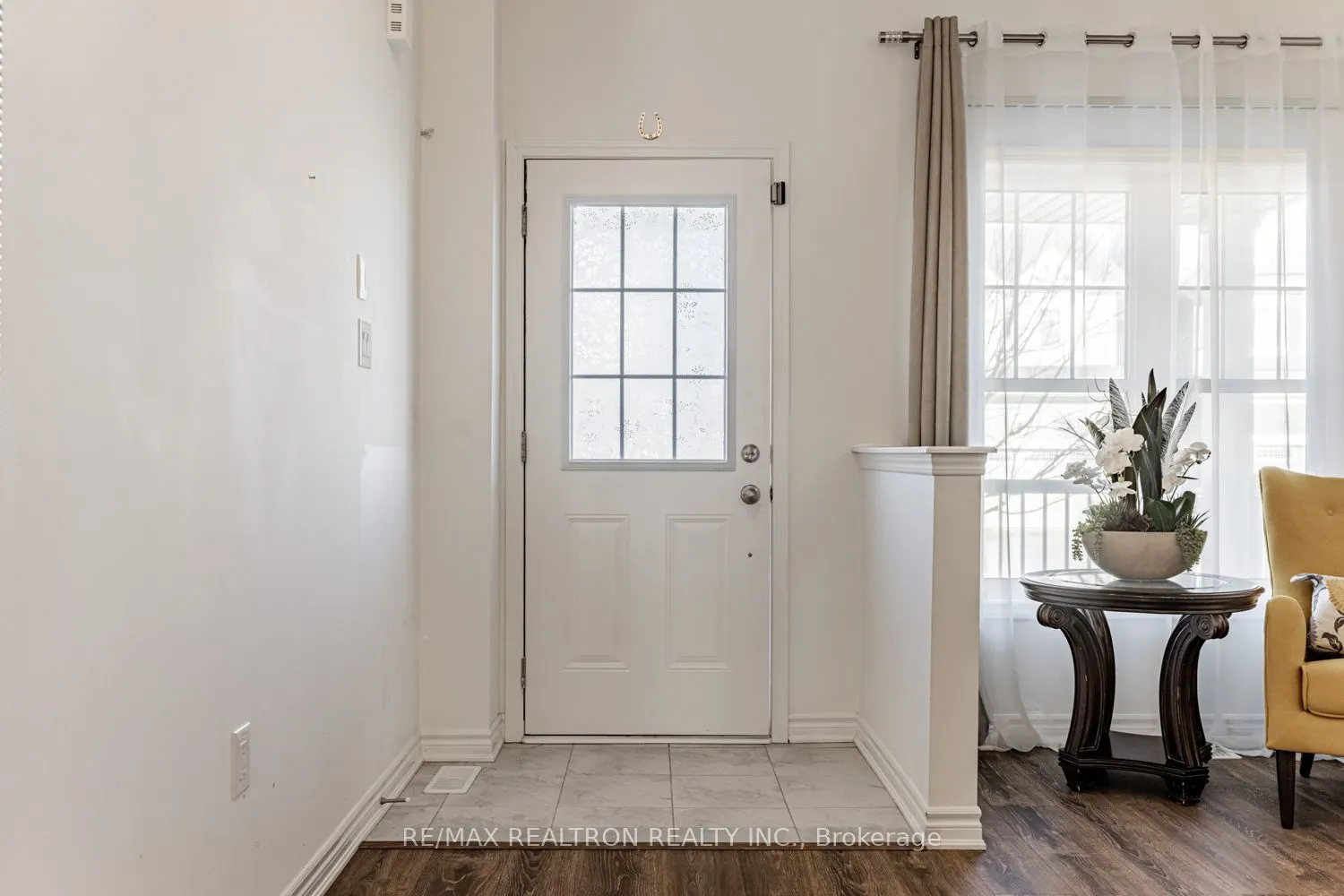 6 Bobolink Drive
