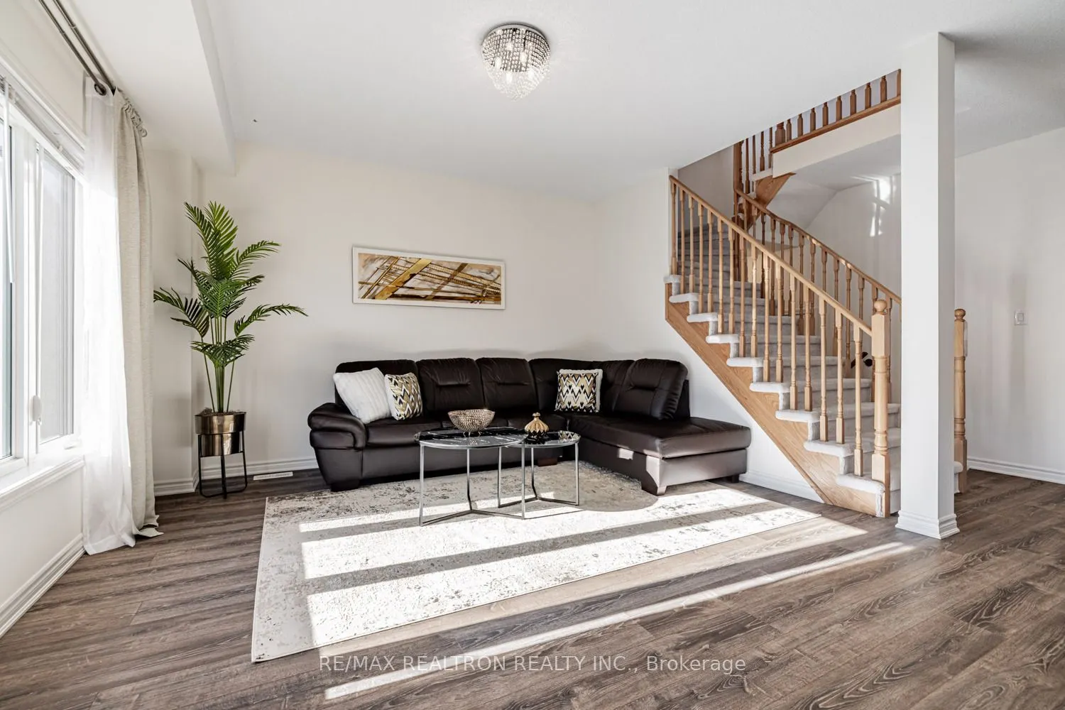 6 Bobolink Drive