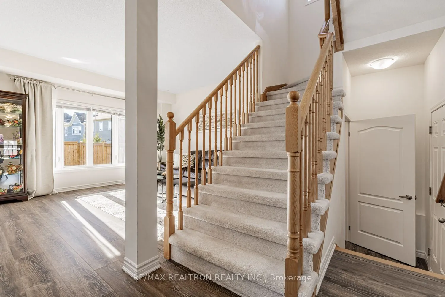 6 Bobolink Drive