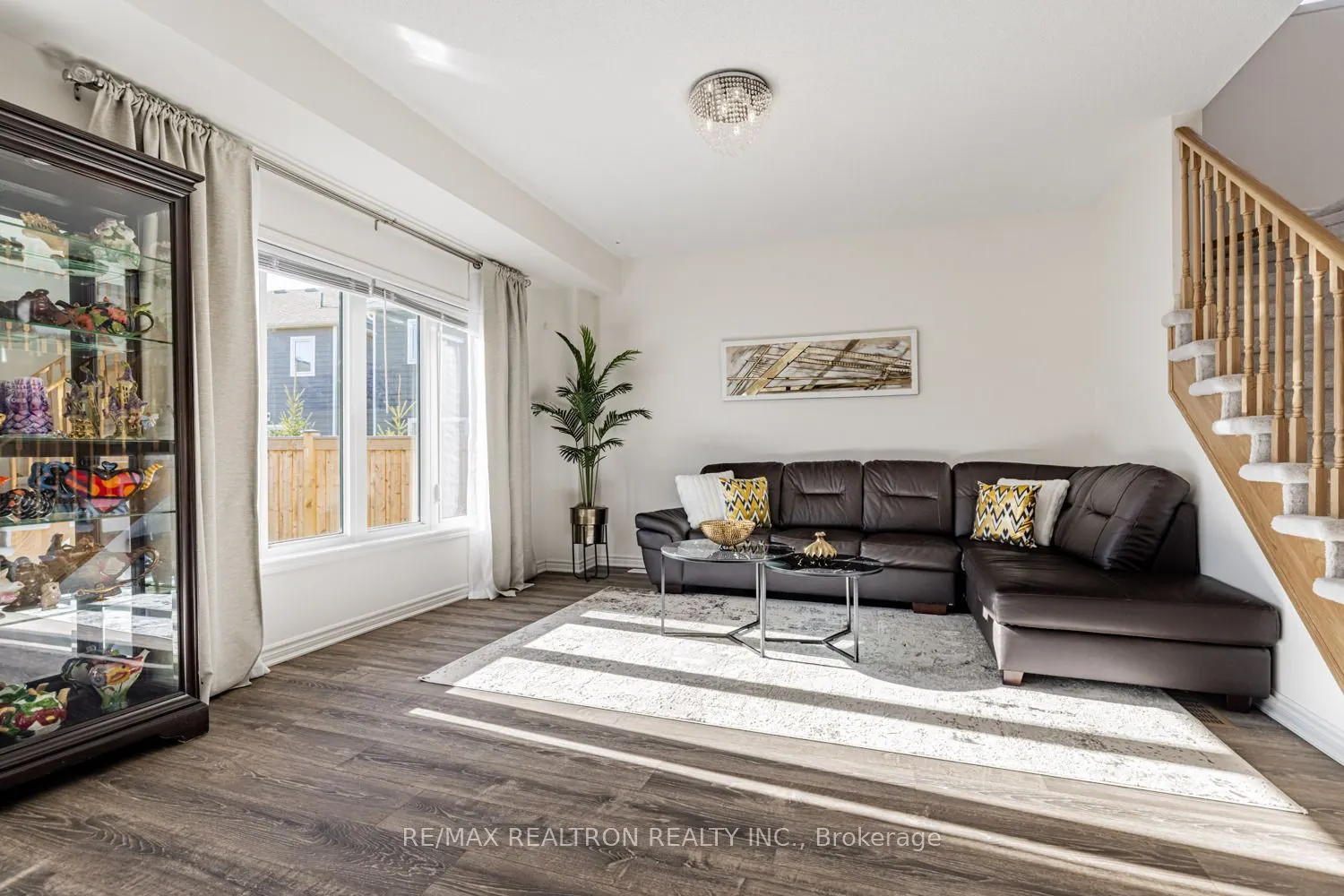 6 Bobolink Drive