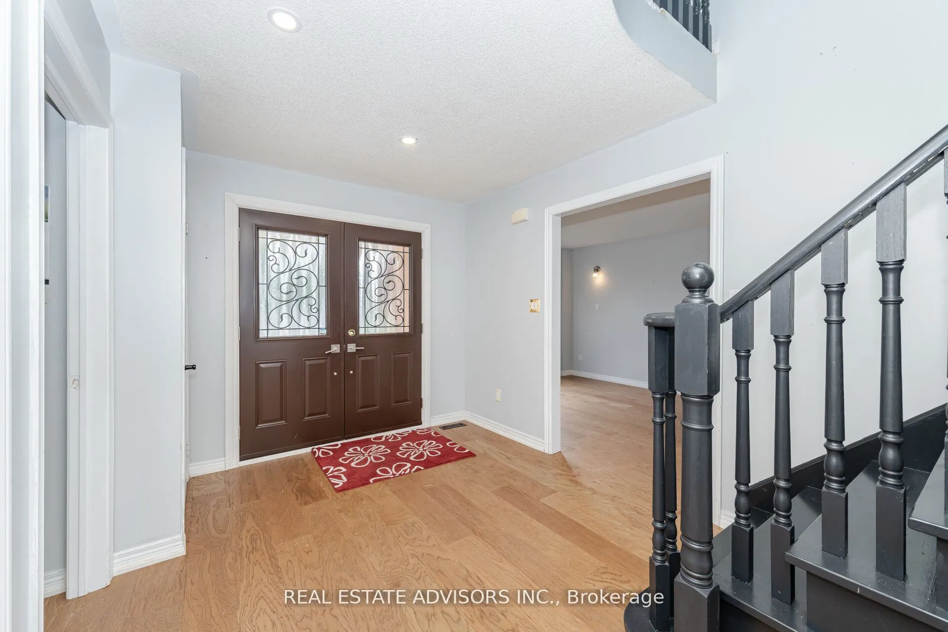 186 Ferndale Drive S