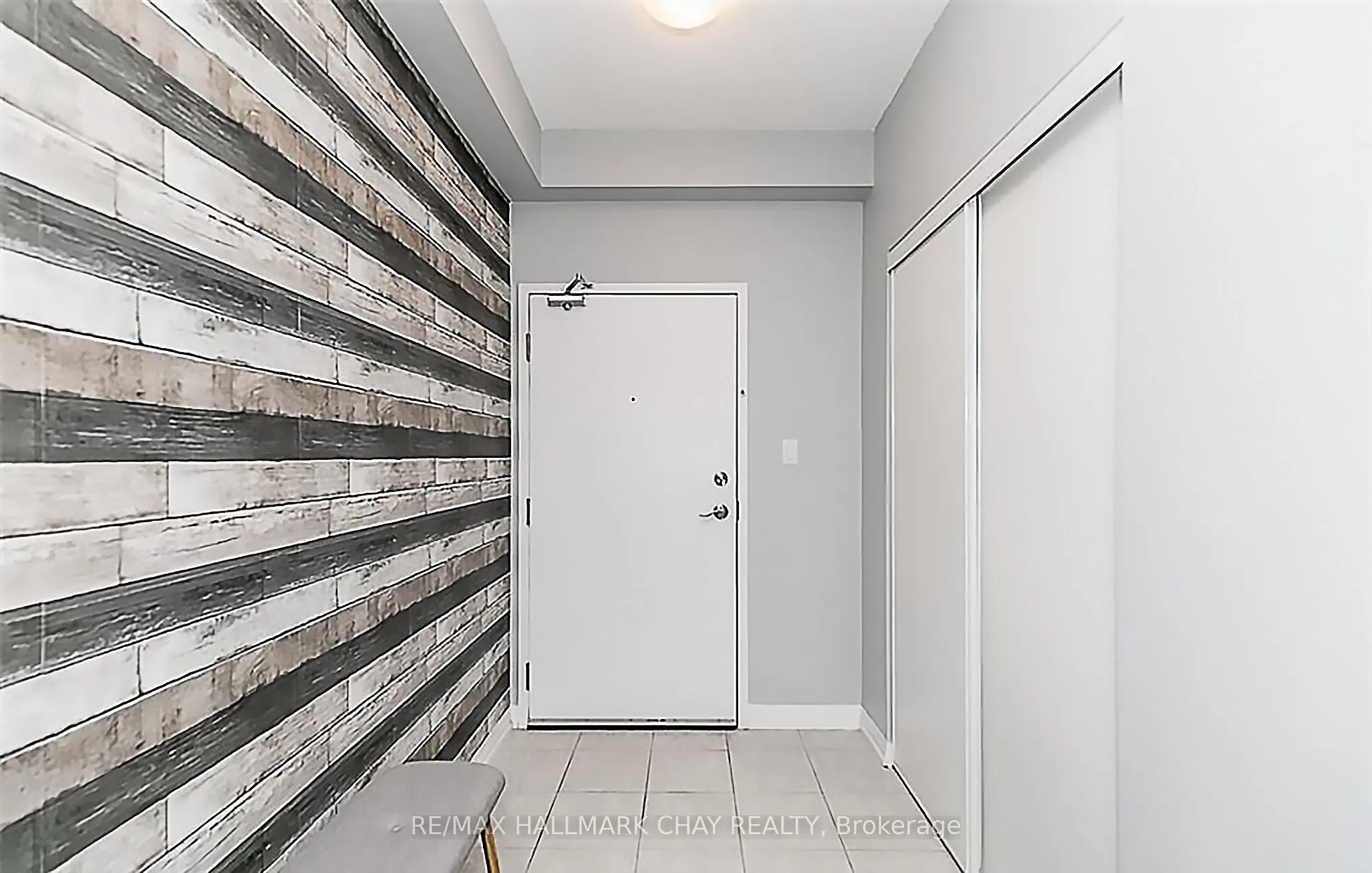 306 Essa Road #302