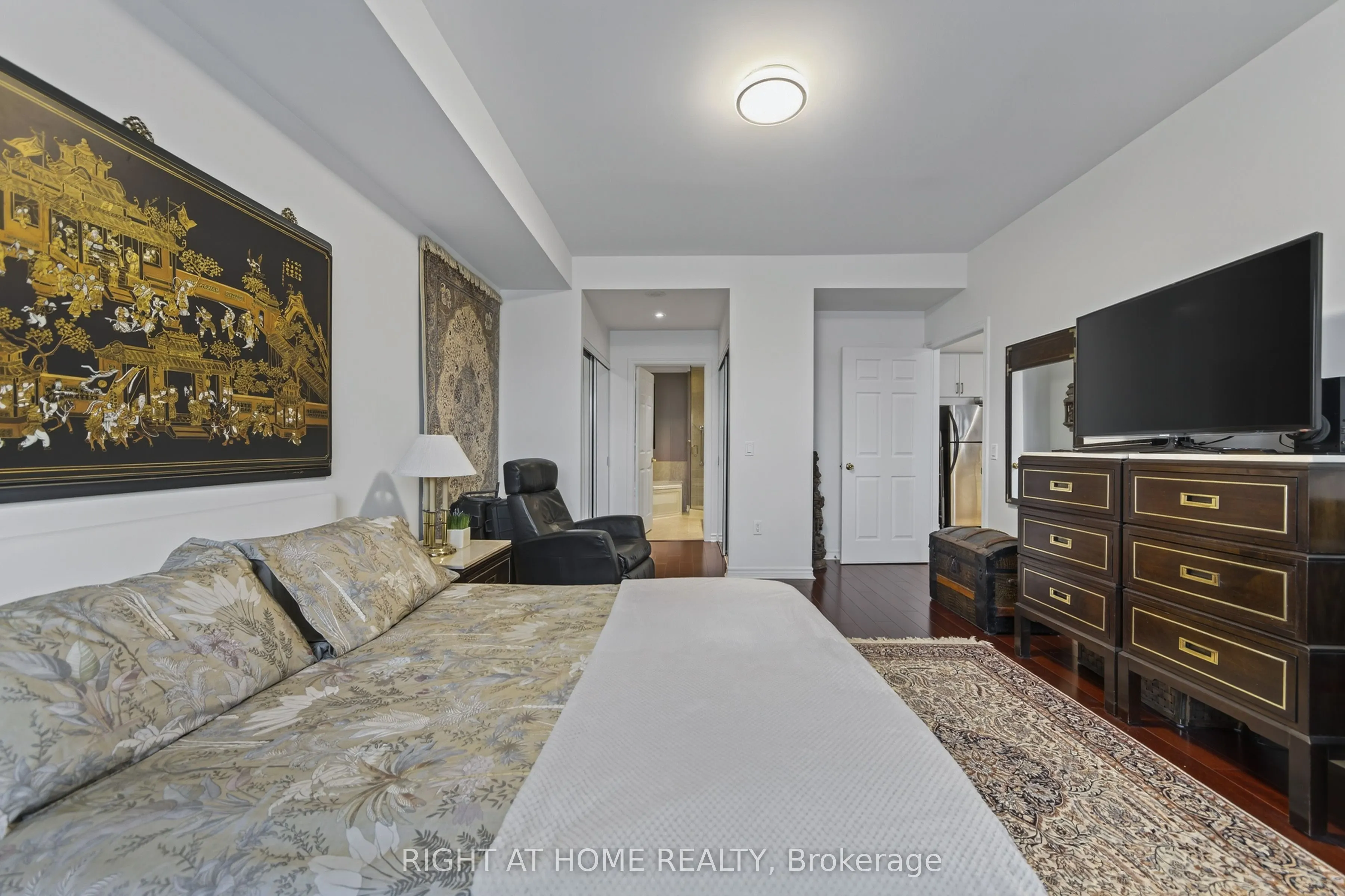 6 Toronto Street #409