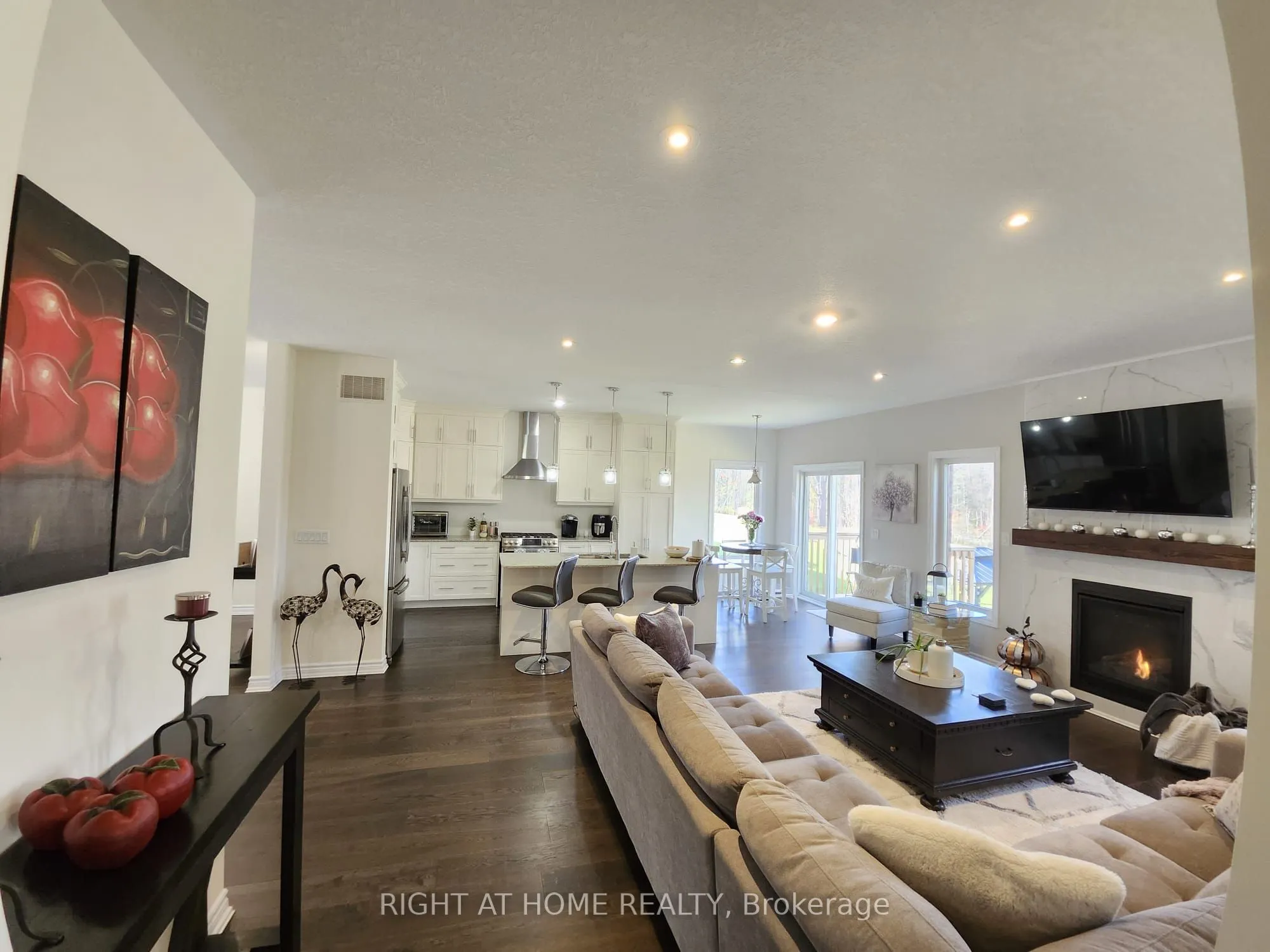 84 Diamond Valley Drive
