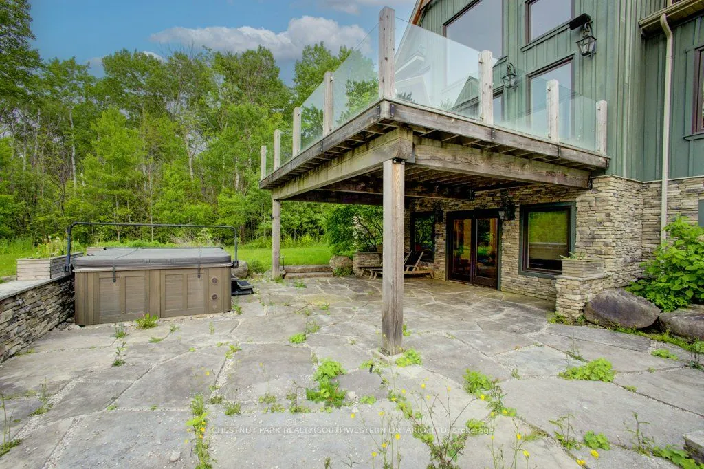 8429 Poplar Side Road