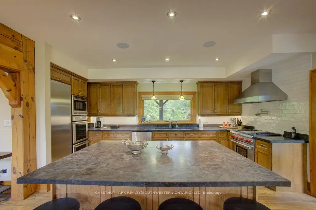 8429 Poplar Side Road