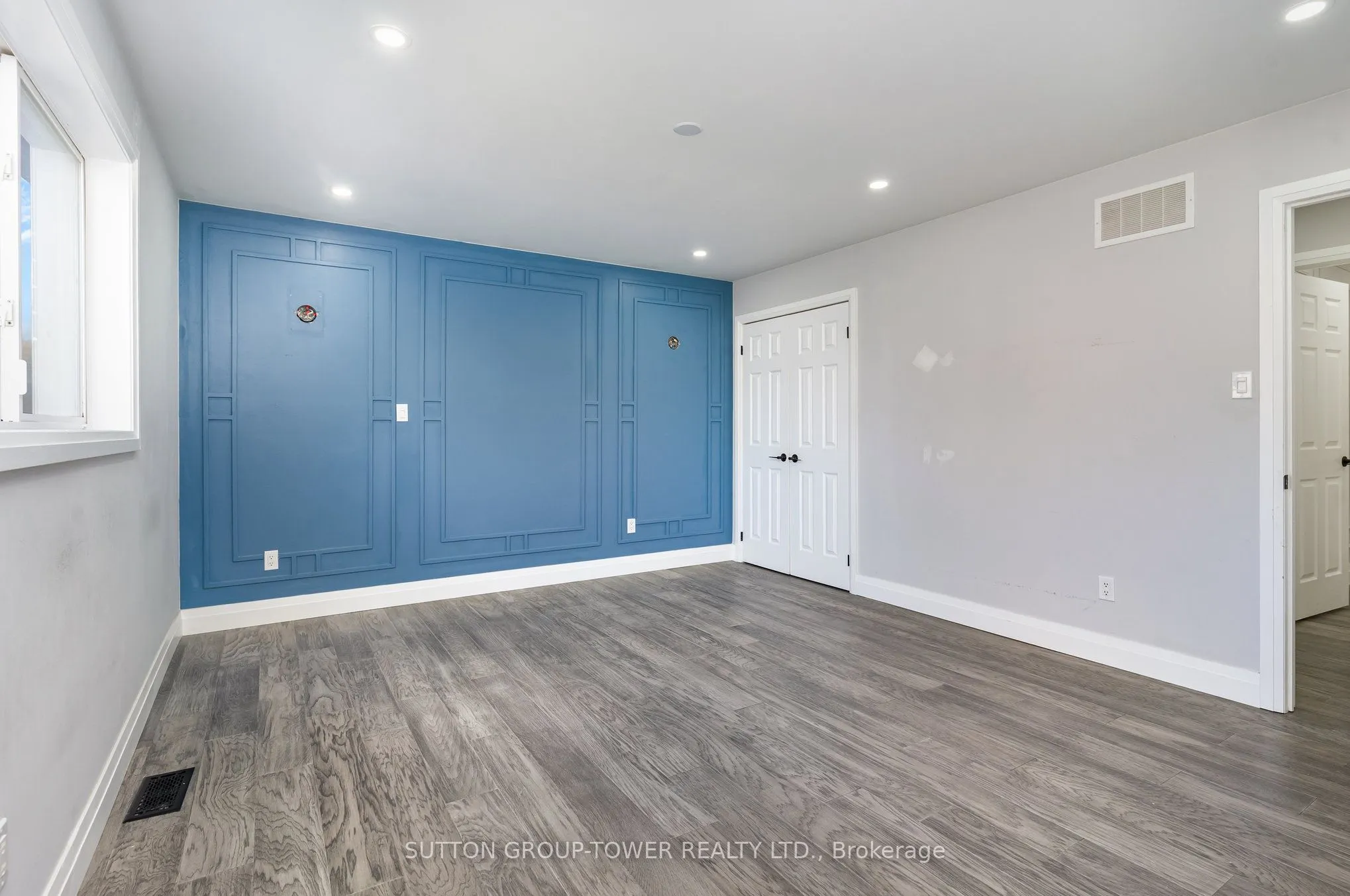 90 Sproule Drive