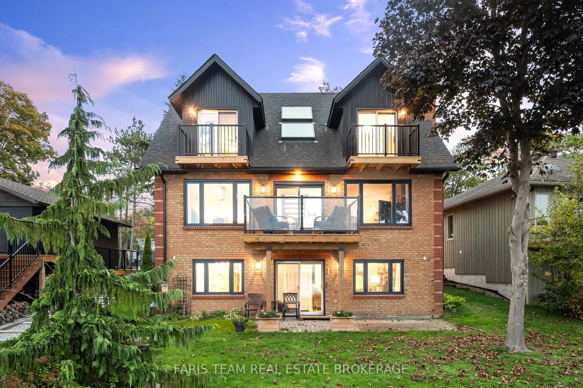238 Robins Point Road