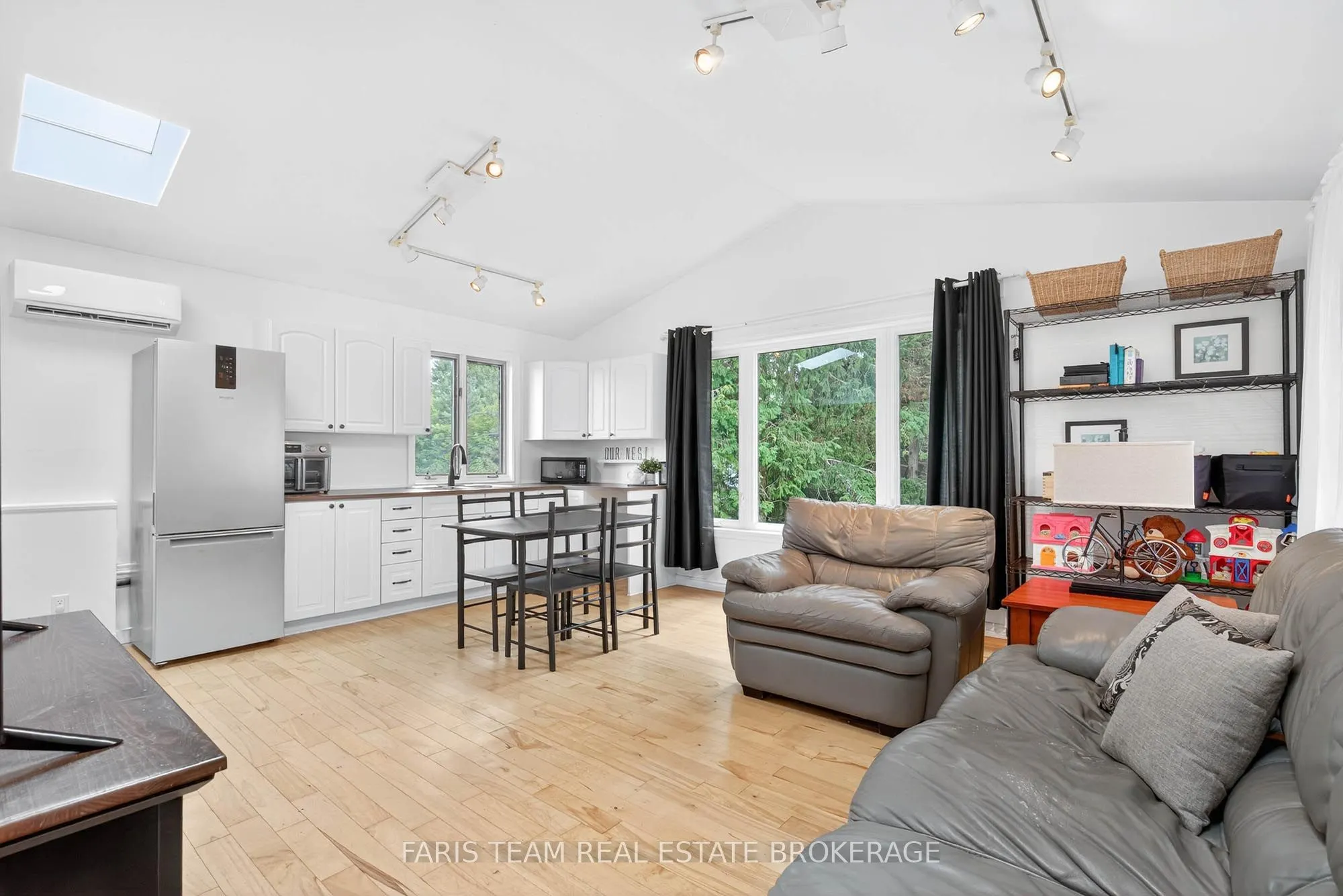 238 Robins Point Road
