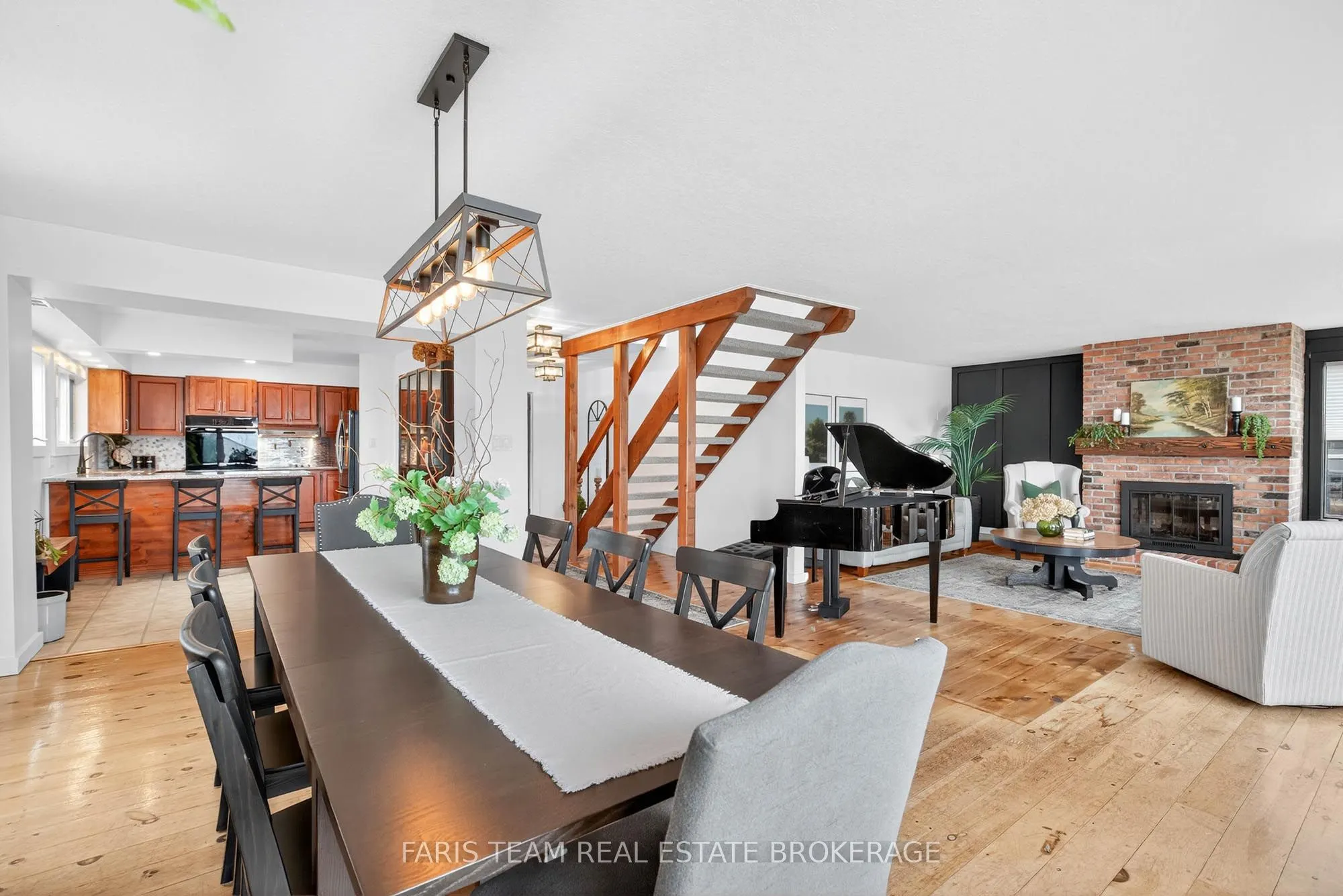 238 Robins Point Road