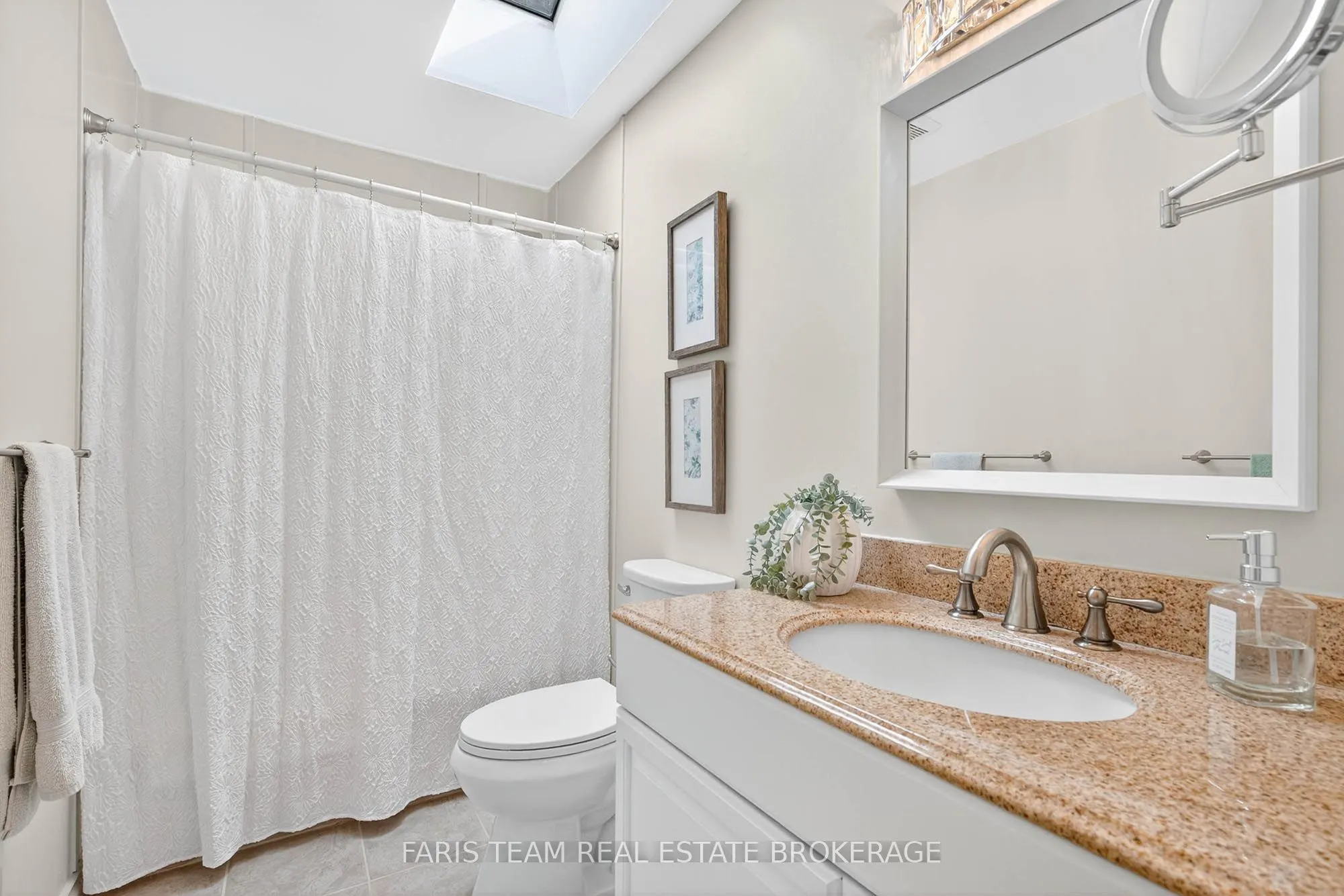 238 Robins Point Road