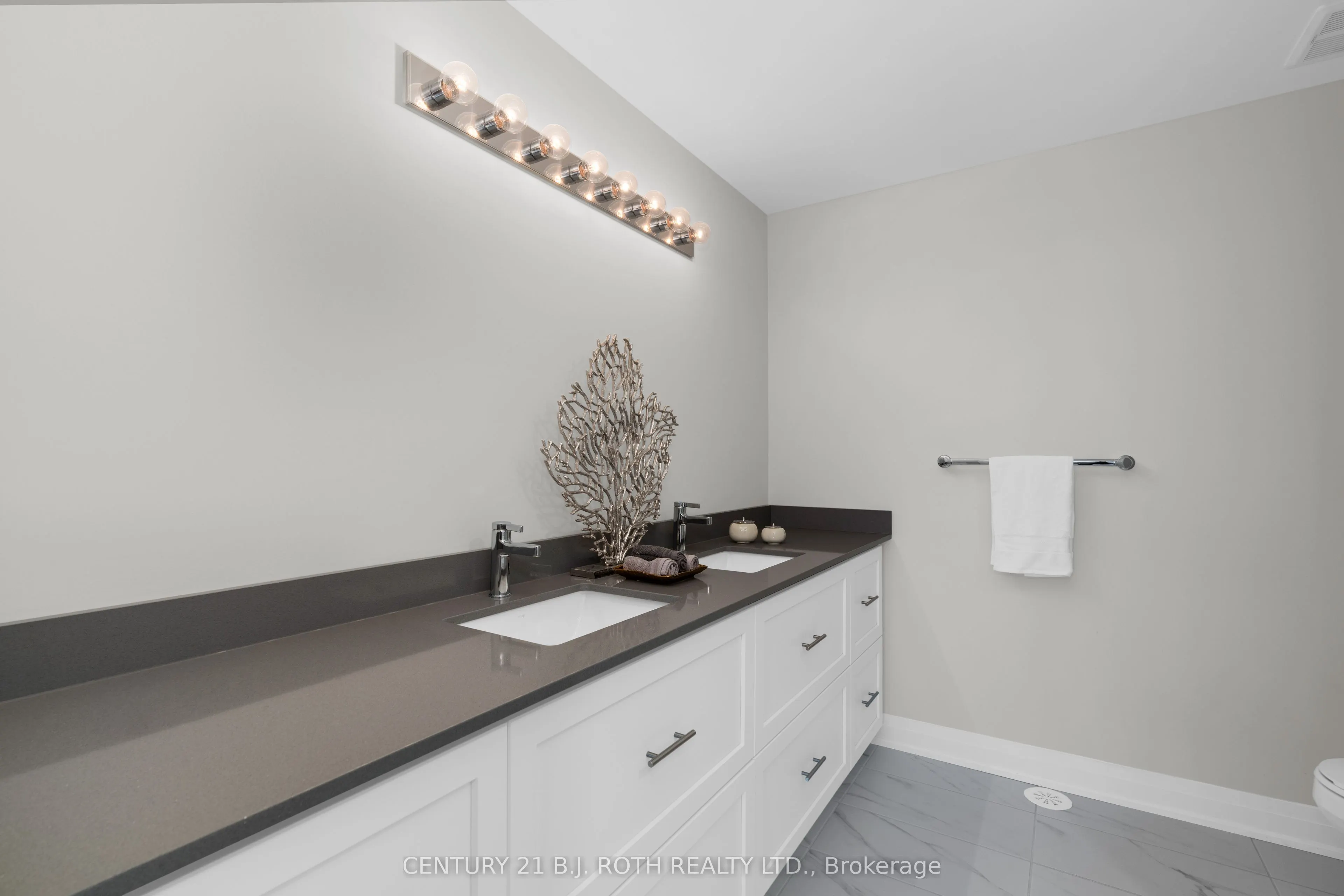 89 Lightfoot Drive