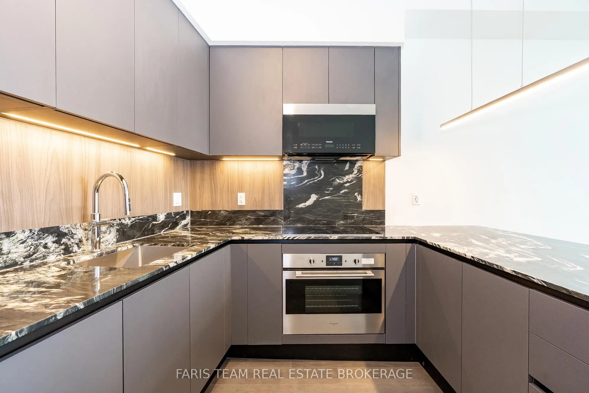 39 Mary Street #3301