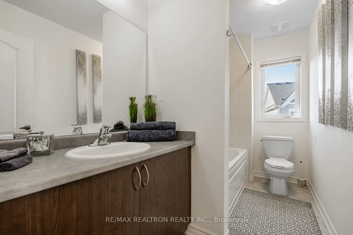 6 Bobolink Drive