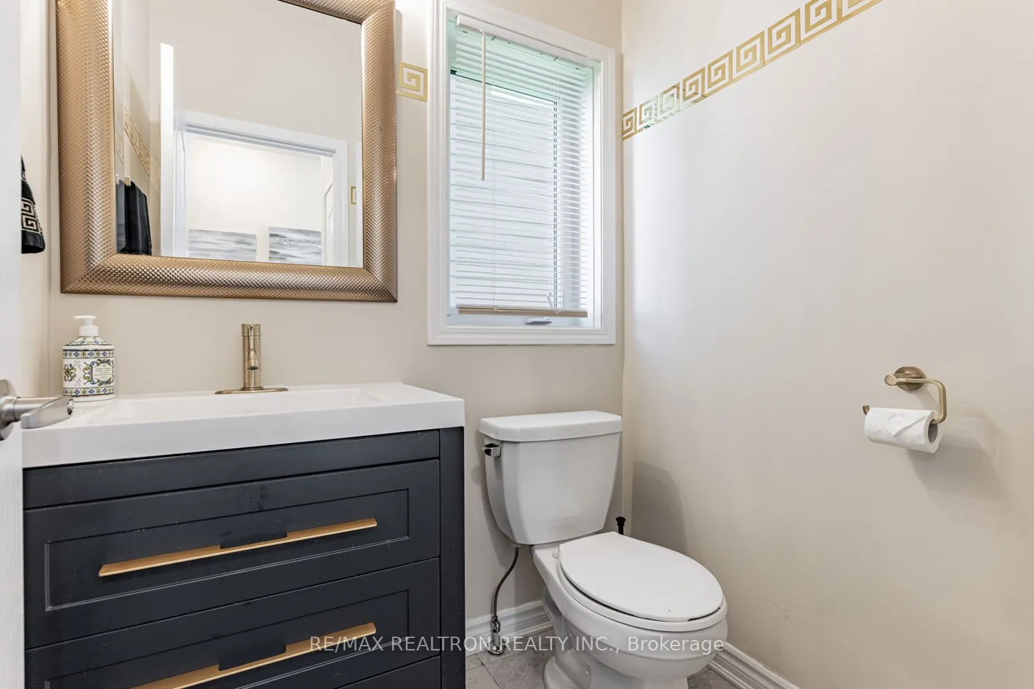 6 Bobolink Drive