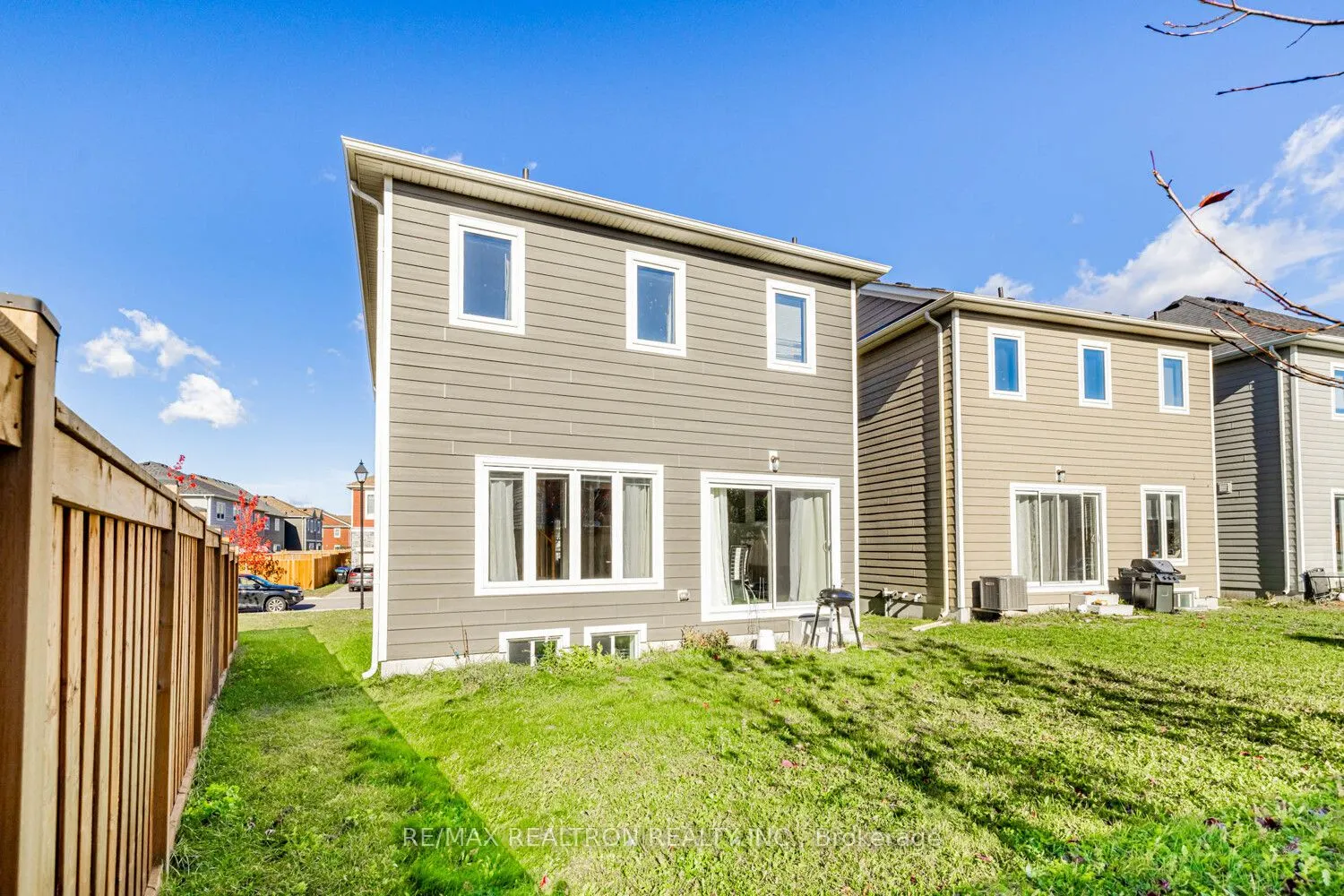 6 Bobolink Drive
