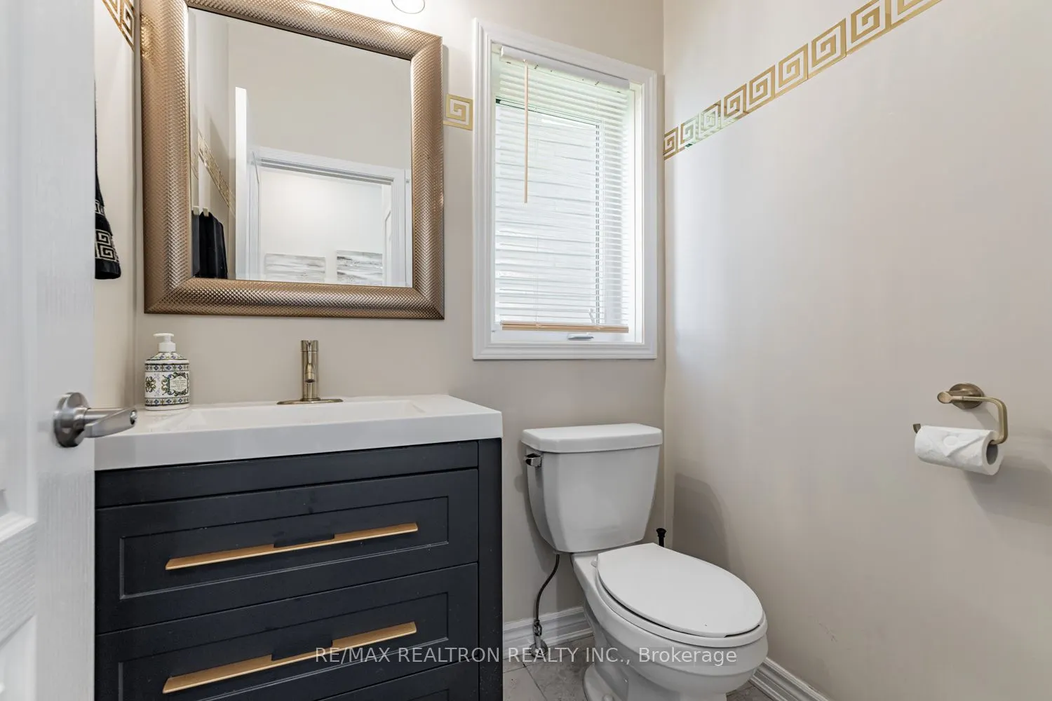 6 Bobolink Drive
