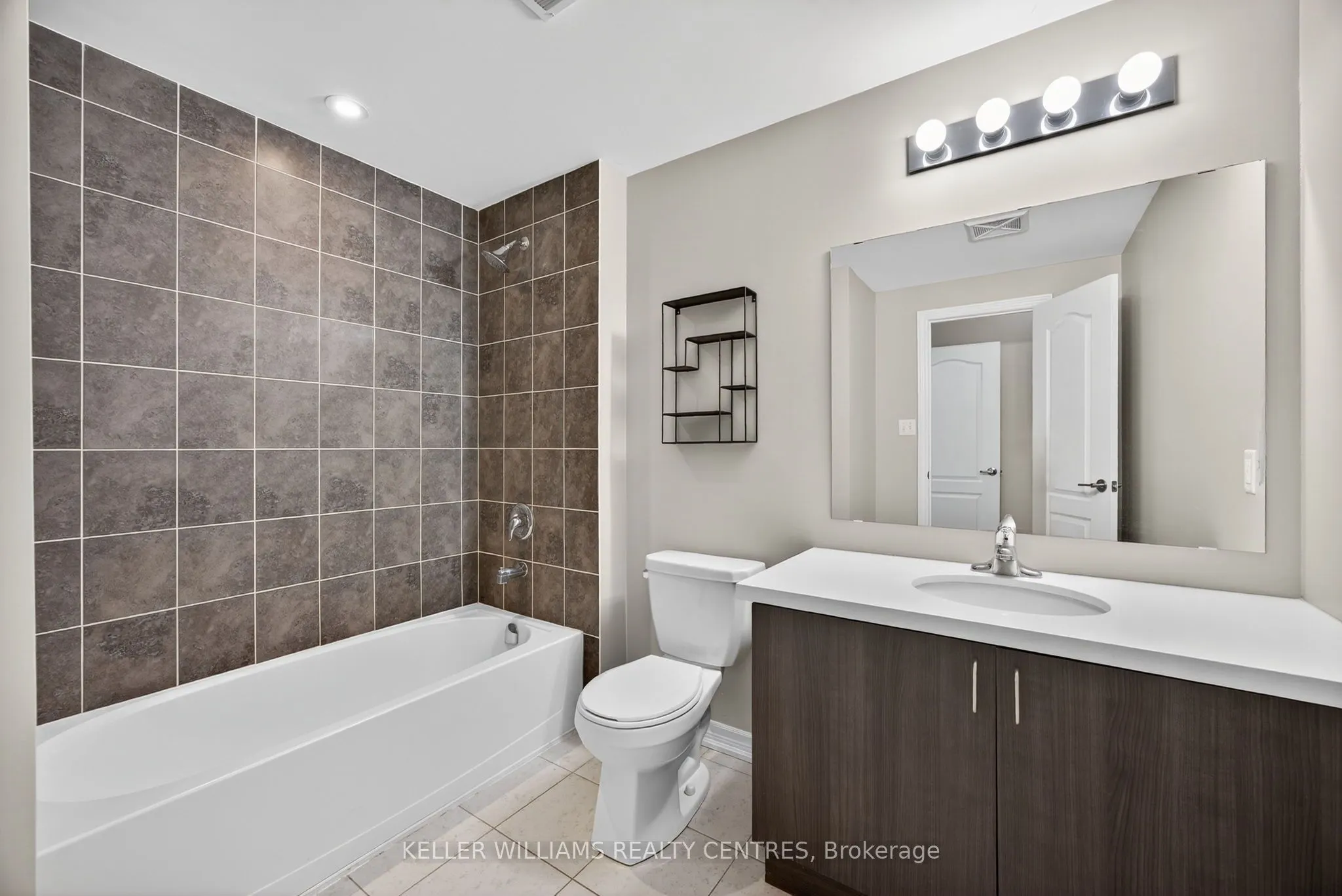 40 Ferndale Drive S #408