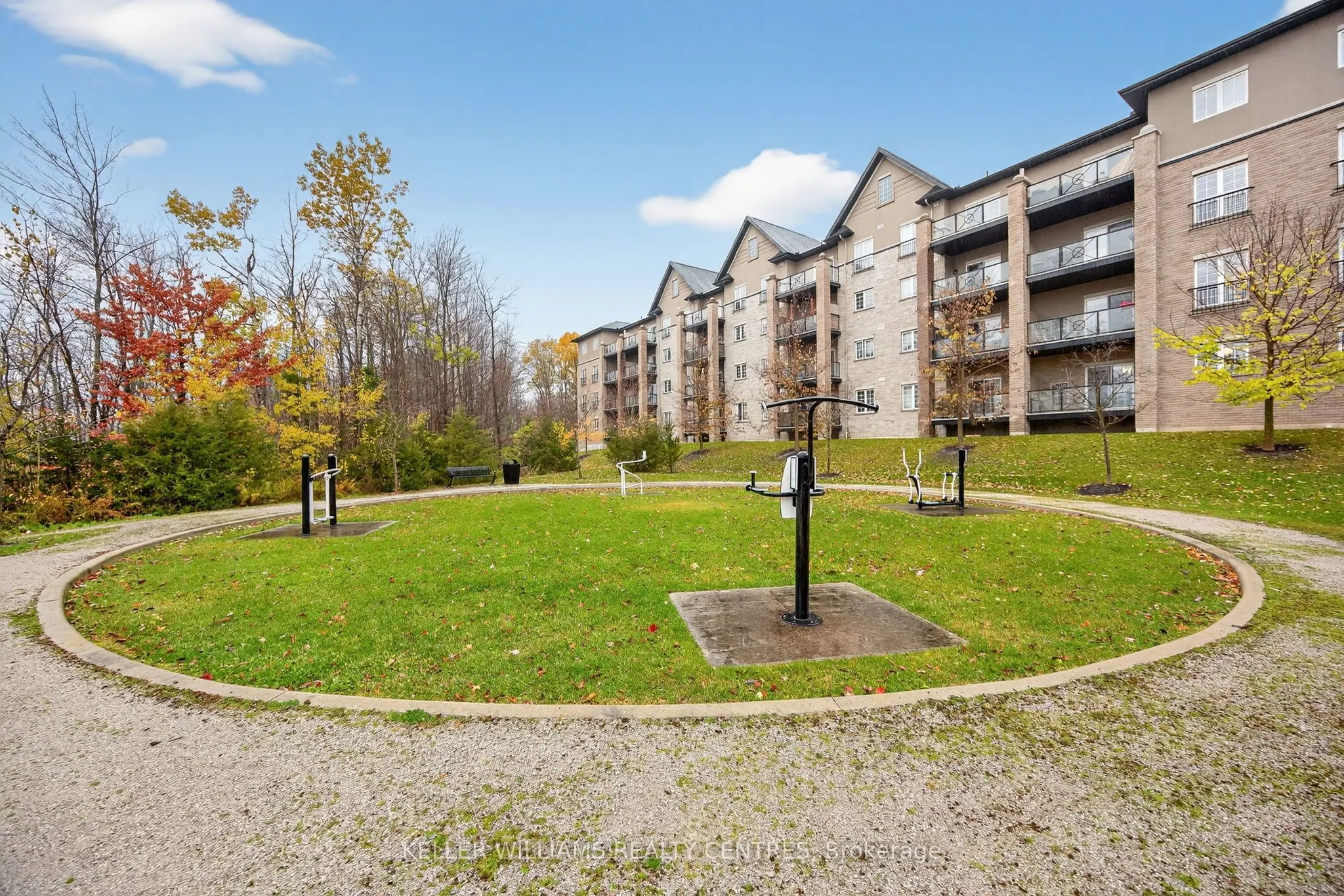 40 Ferndale Drive S #408