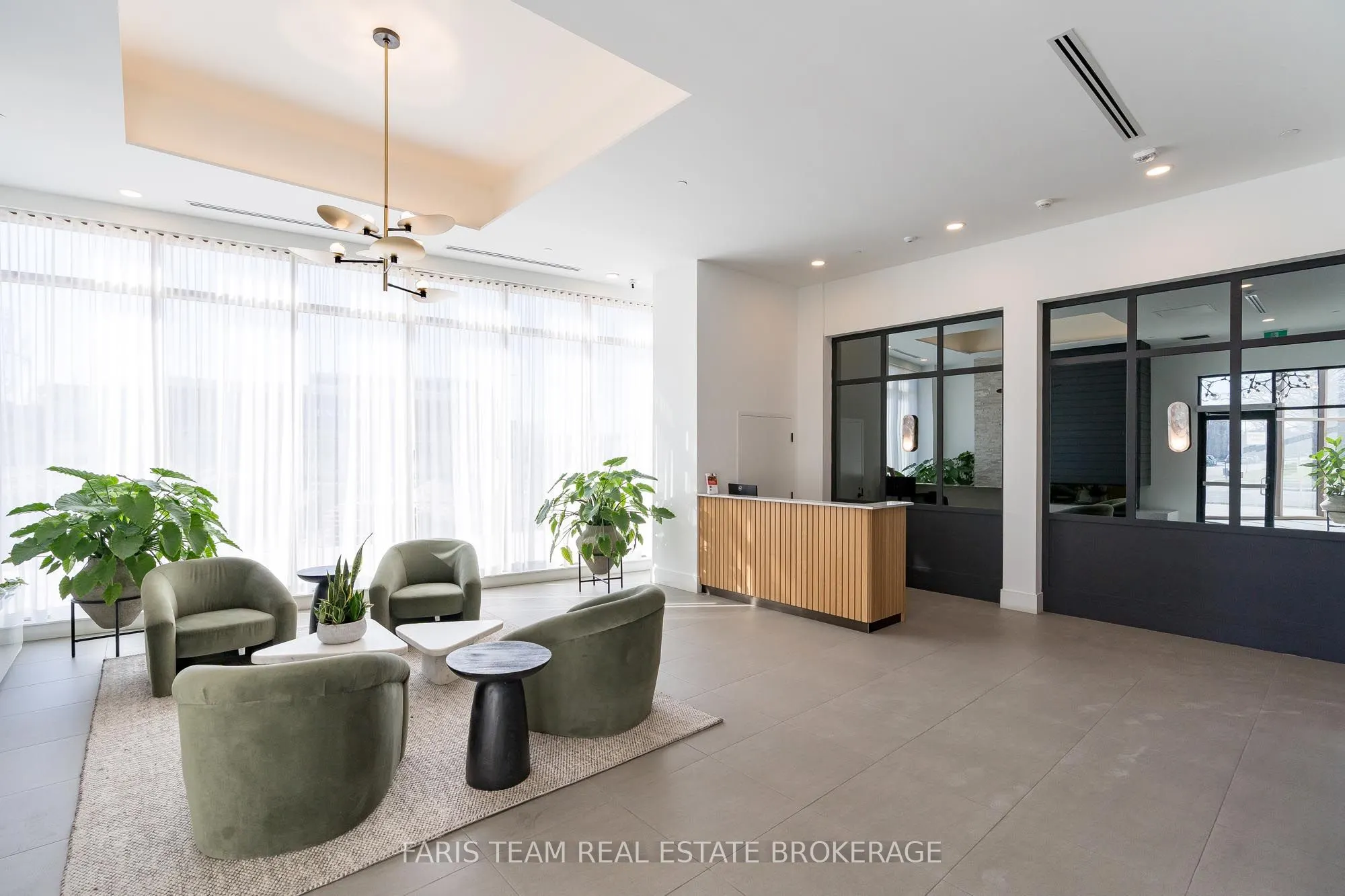 31 Huron Street #216