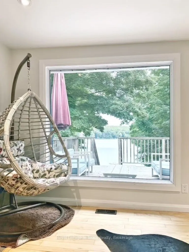 21 Lakeview Crescent