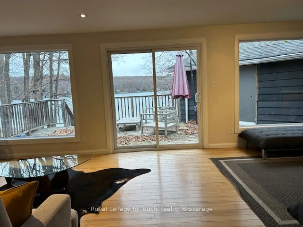 21 Lakeview Crescent