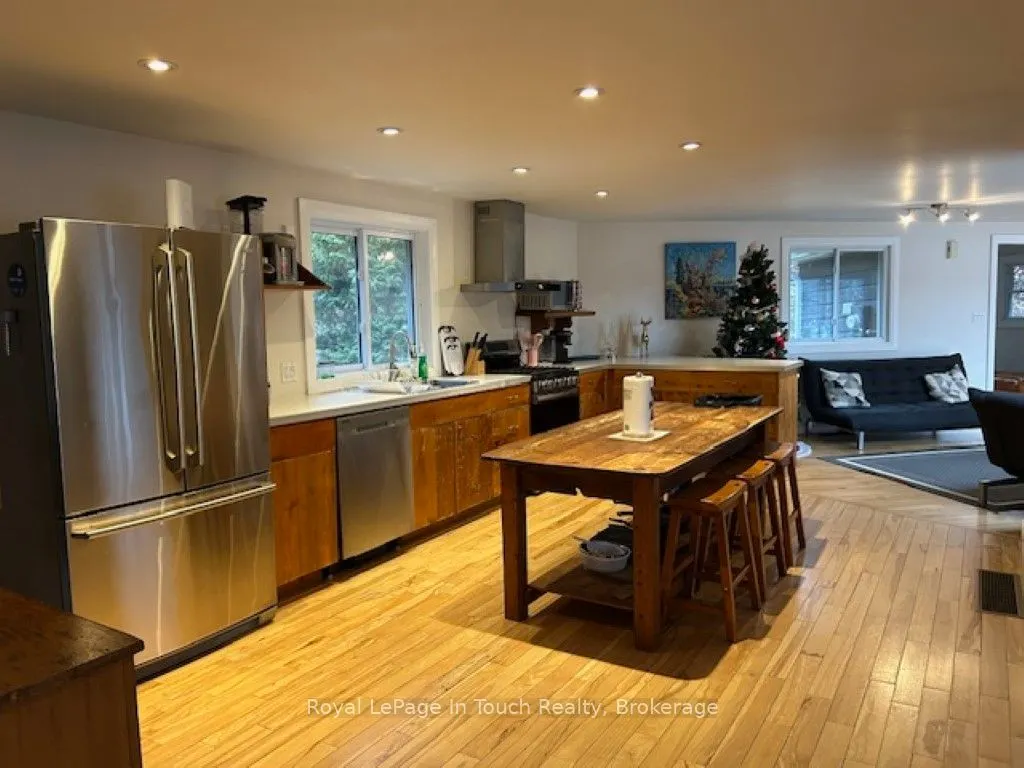 21 Lakeview Crescent