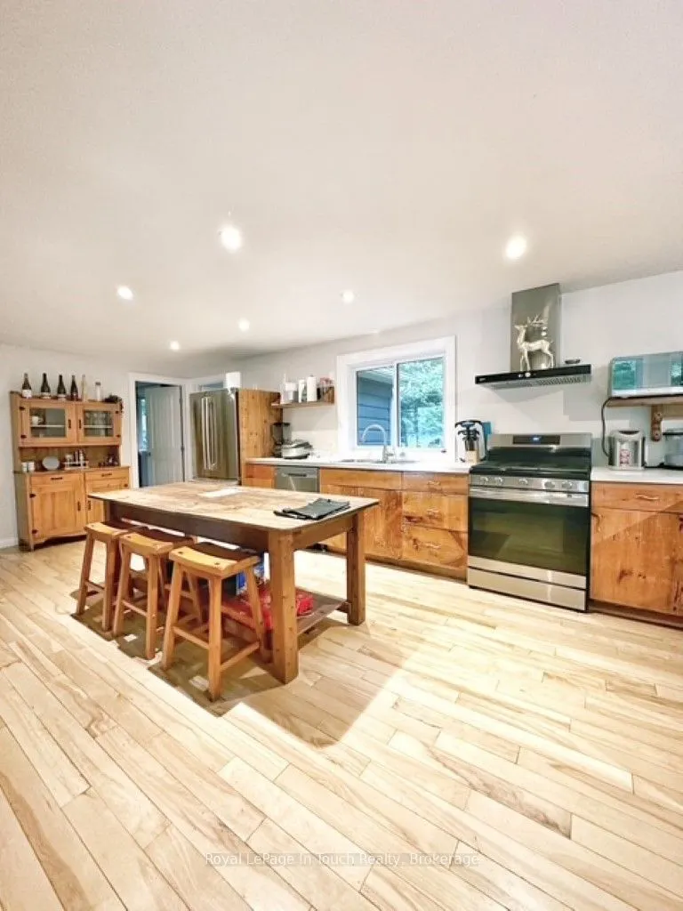 21 Lakeview Crescent