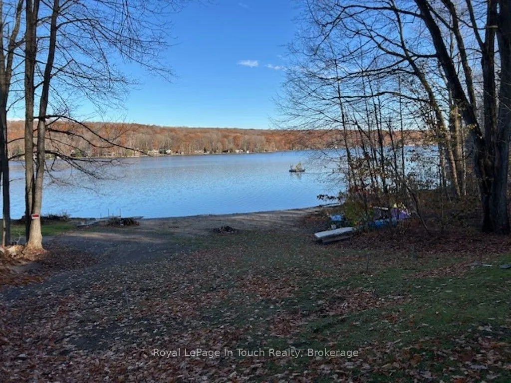 21 Lakeview Crescent