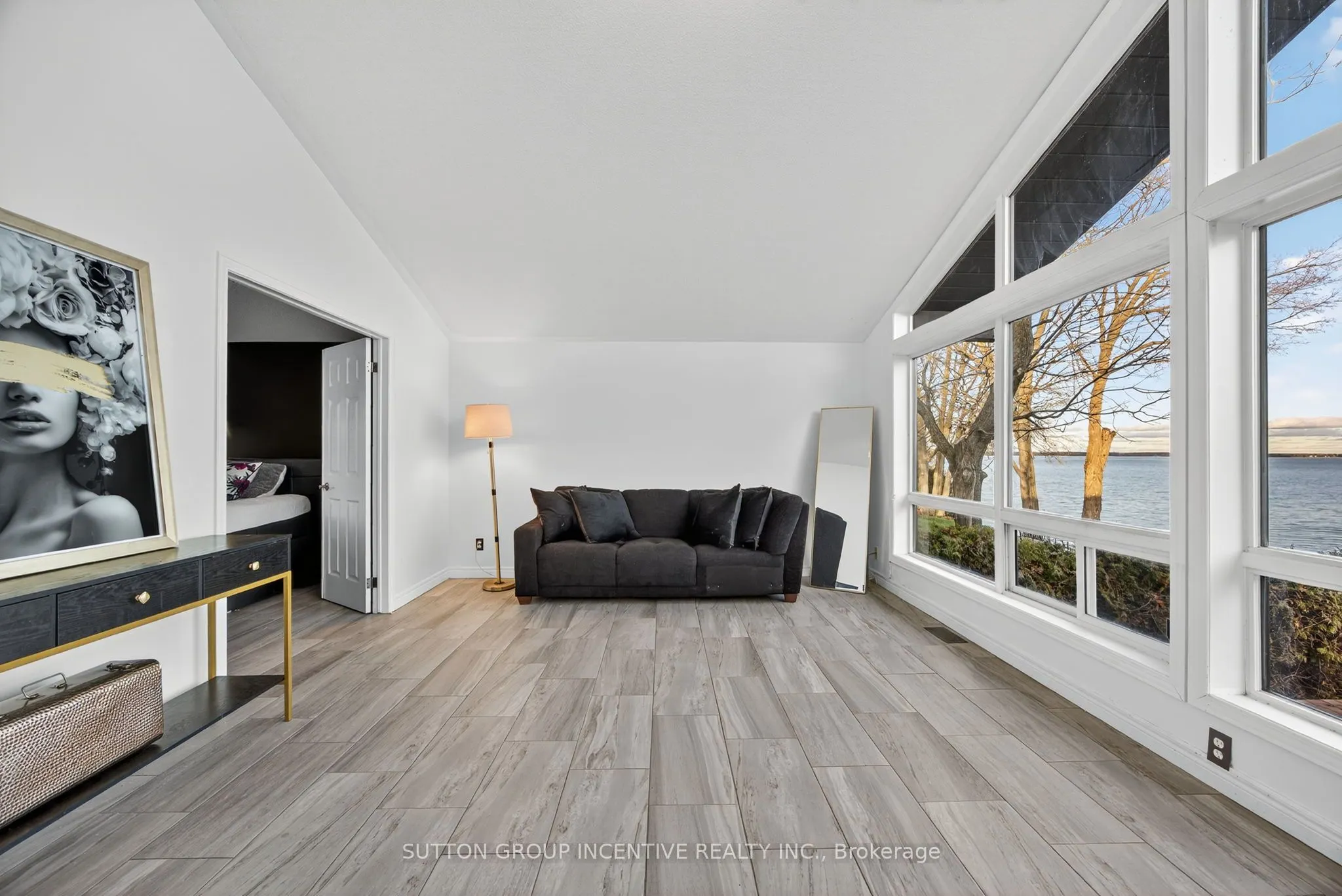 211 Moon Point Drive