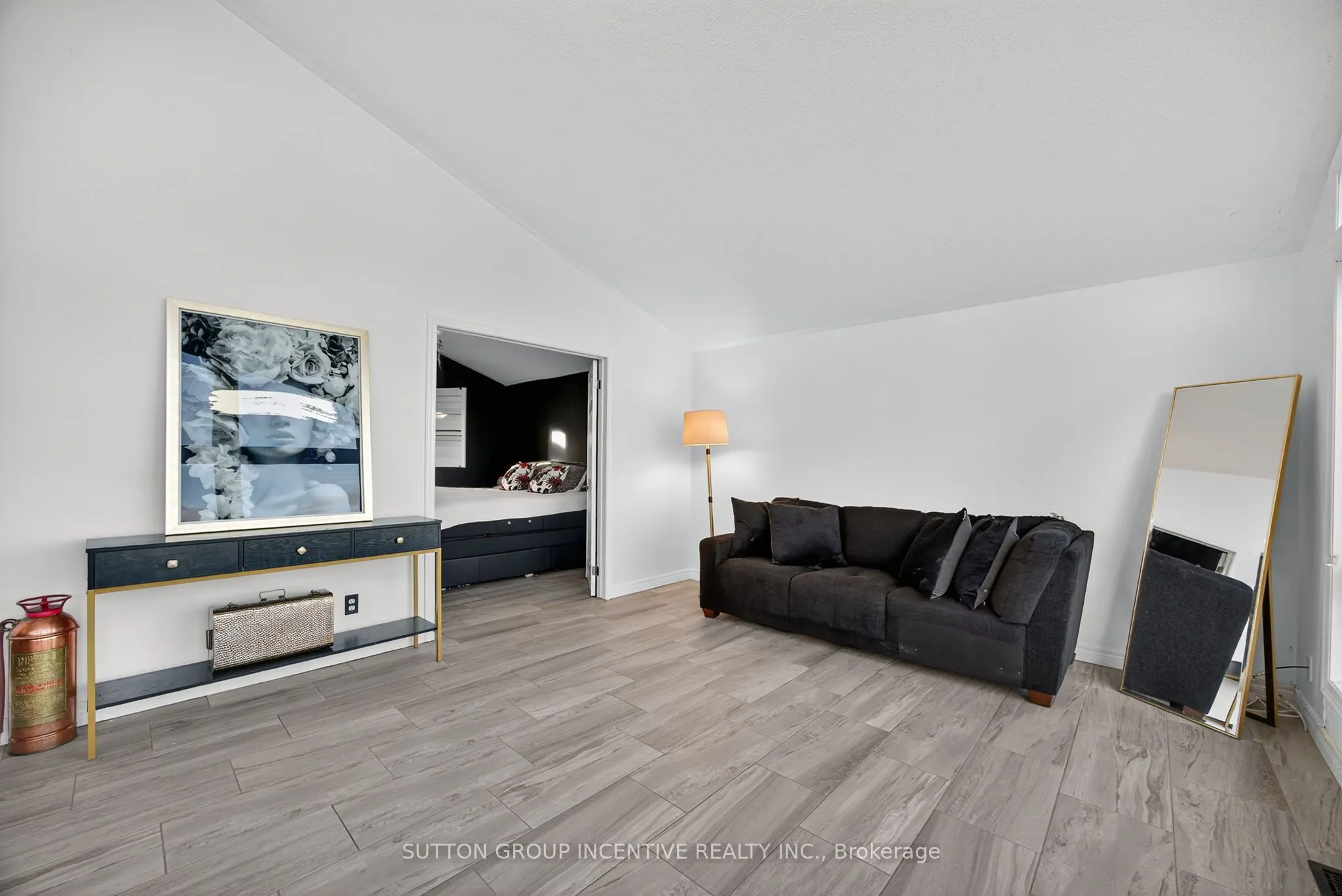 211 Moon Point Drive