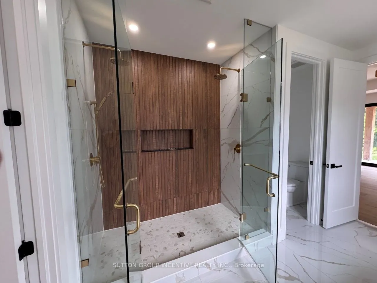5 Jean Miller Court
