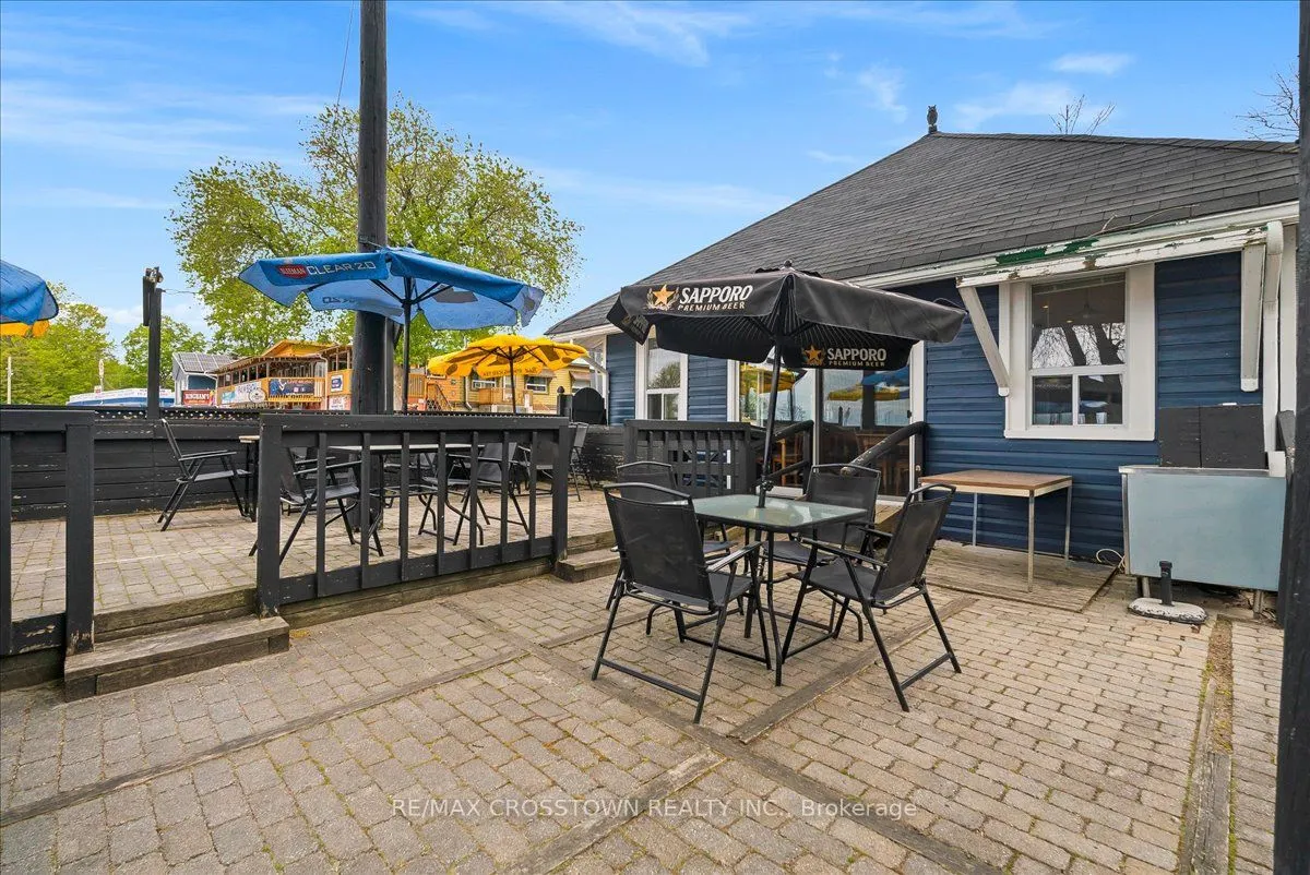 369 Balm Beach Road W