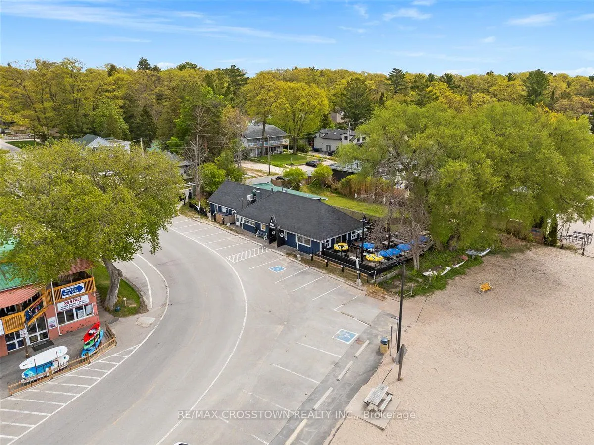 369 Balm Beach Road W