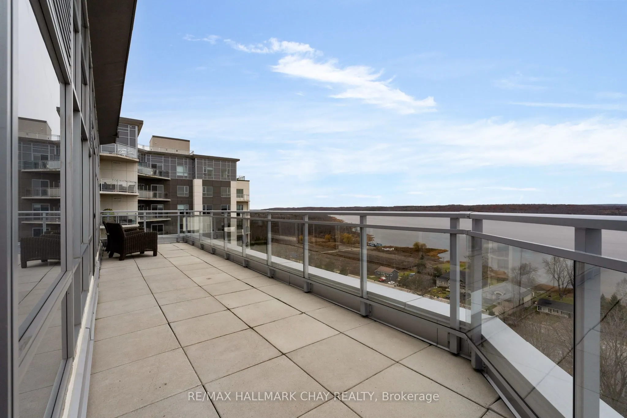 58 Lakeside Terrace #1105