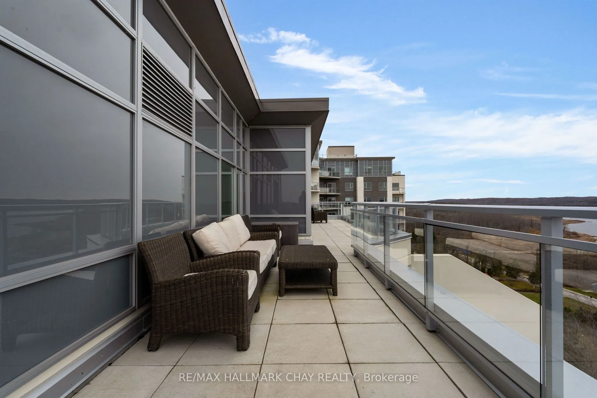58 Lakeside Terrace #1105
