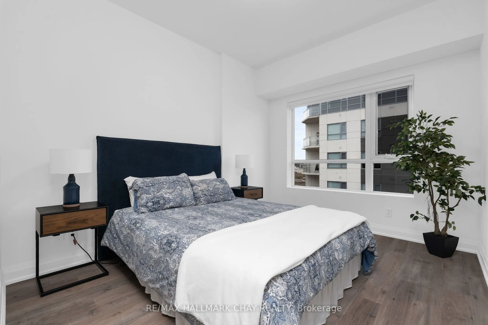 58 Lakeside Terrace #1105