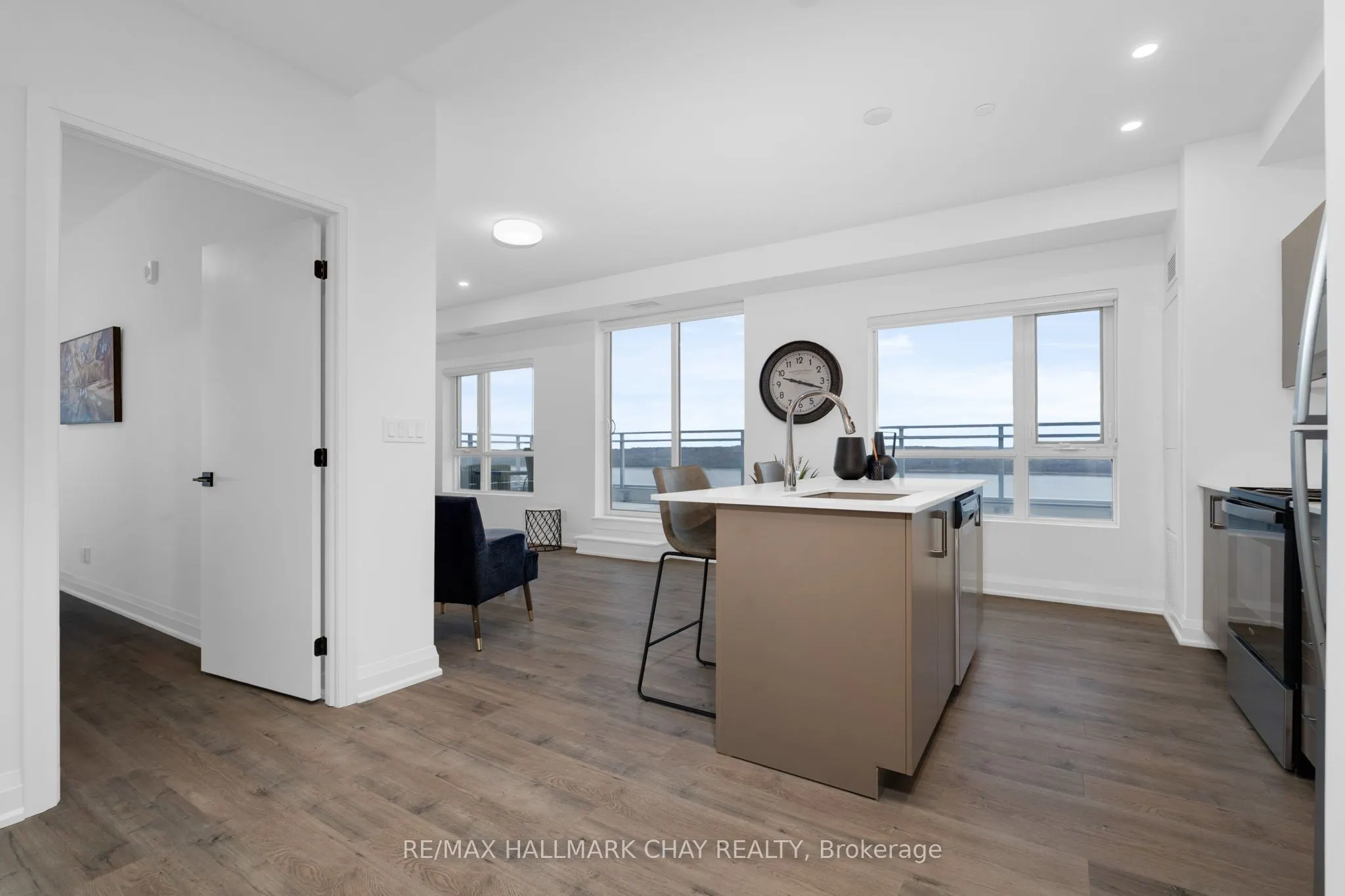 58 Lakeside Terrace #1105