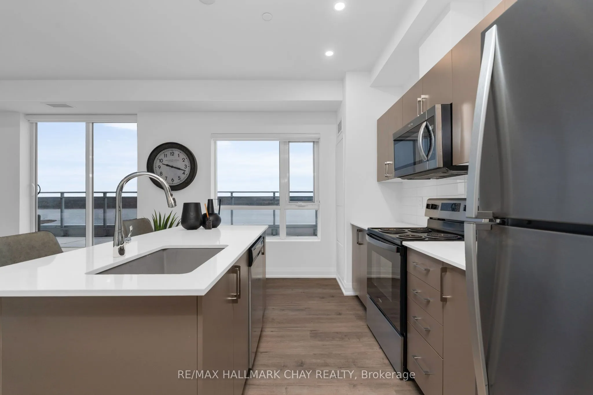 58 Lakeside Terrace #1105