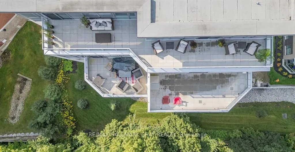 58 Lakeside Terrace #1105