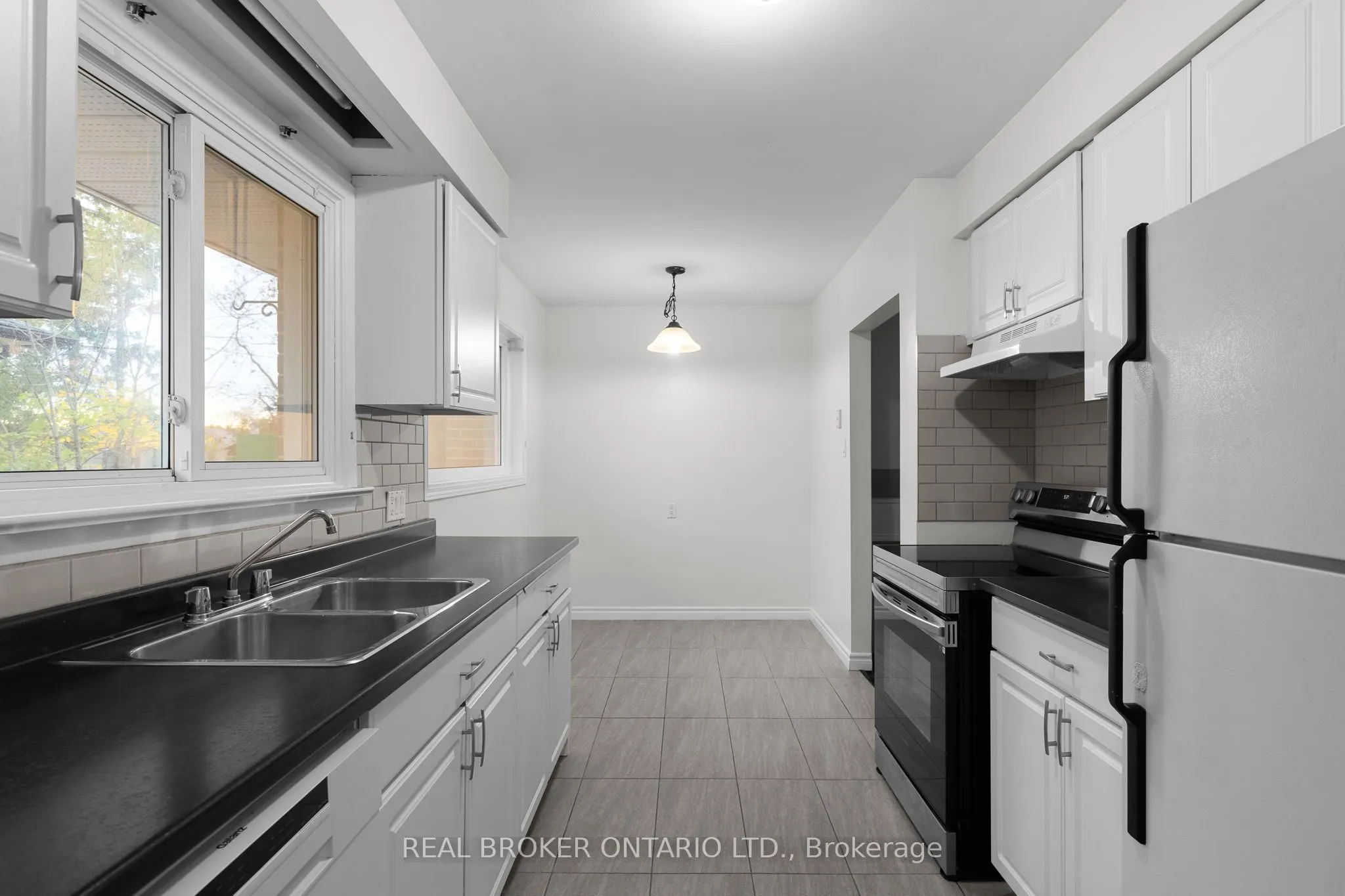 65 Ottaway Avenue
