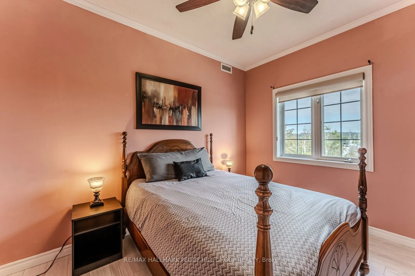 40 Ferndale Drive S #402