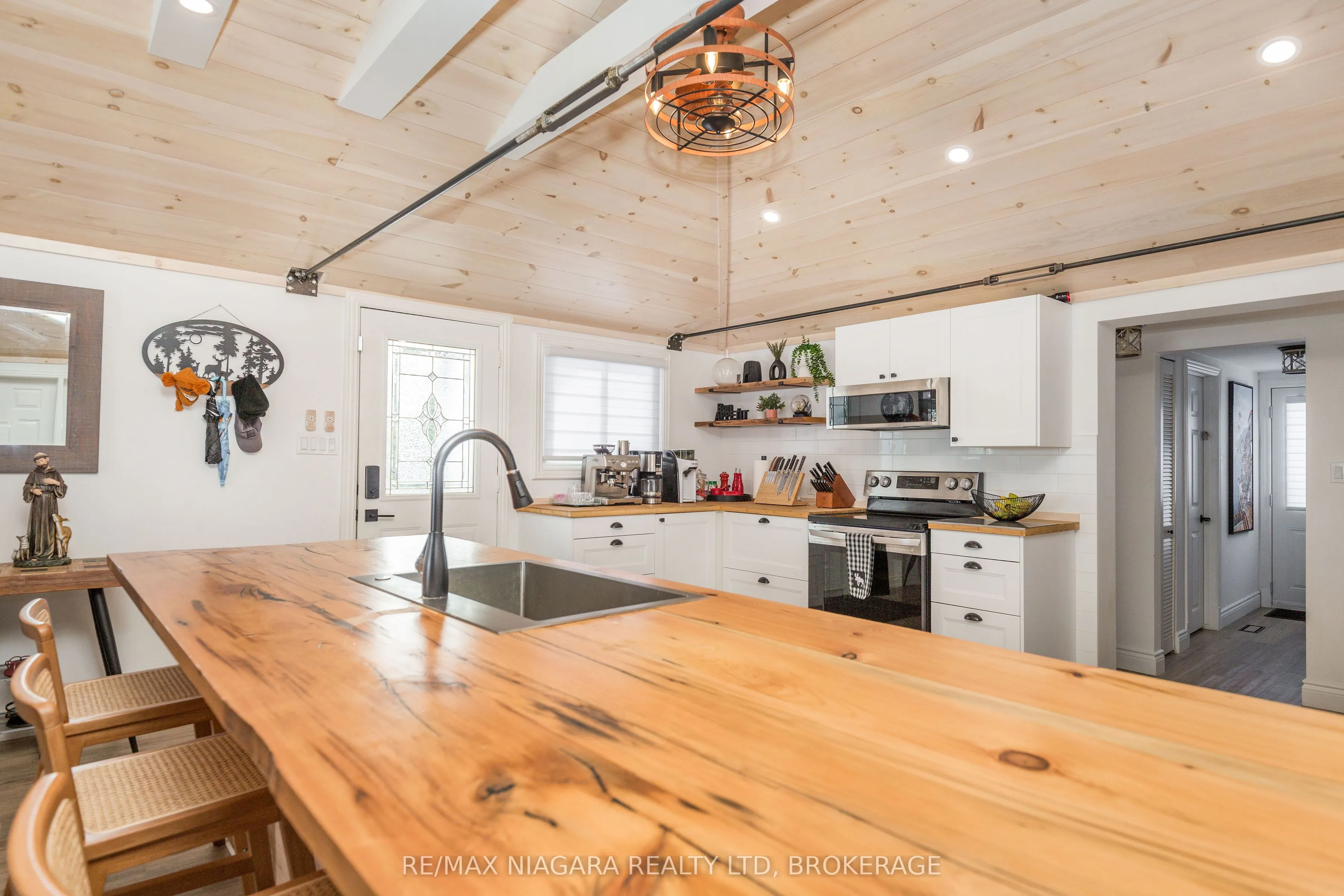 18 Sallows Drive