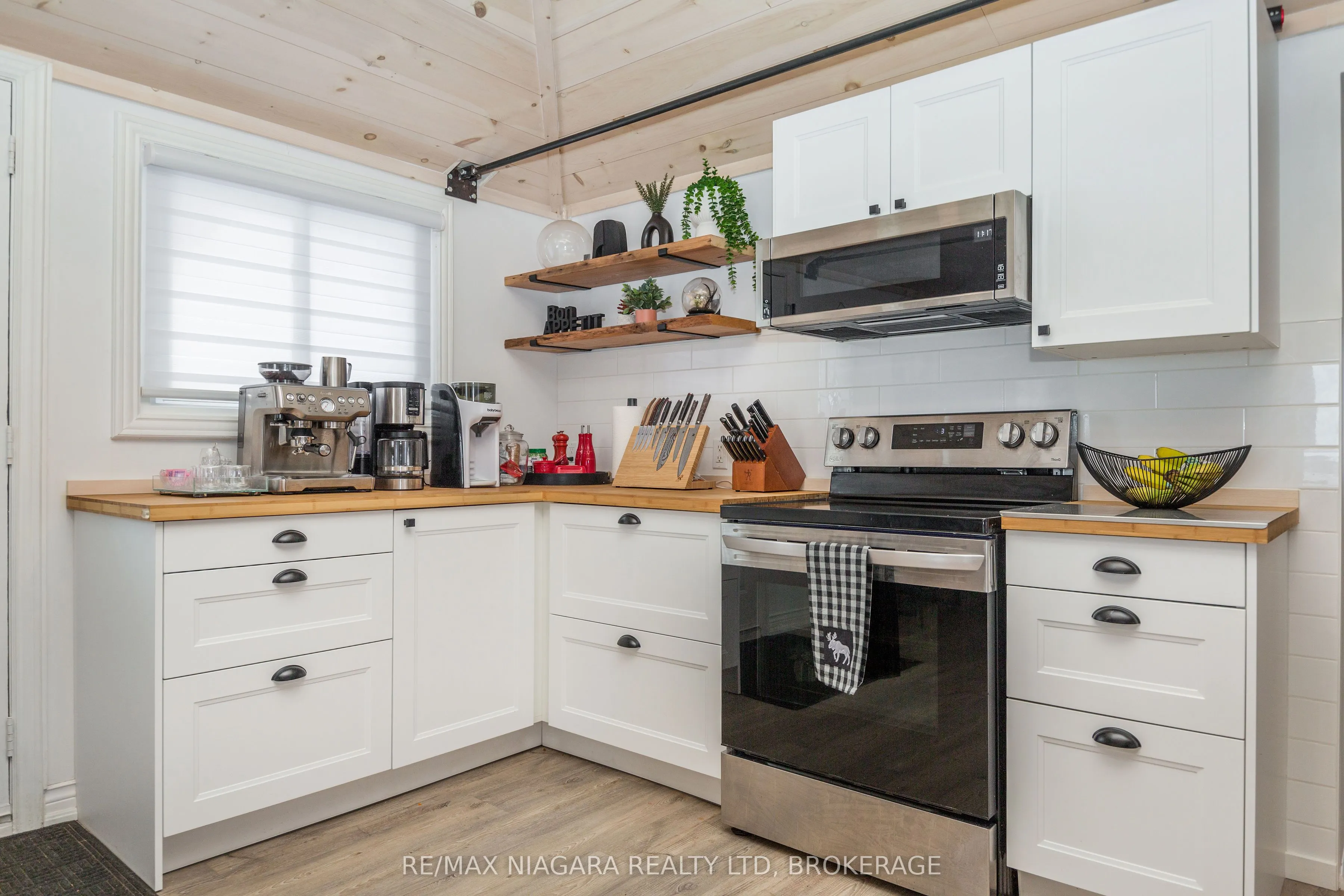 18 Sallows Drive