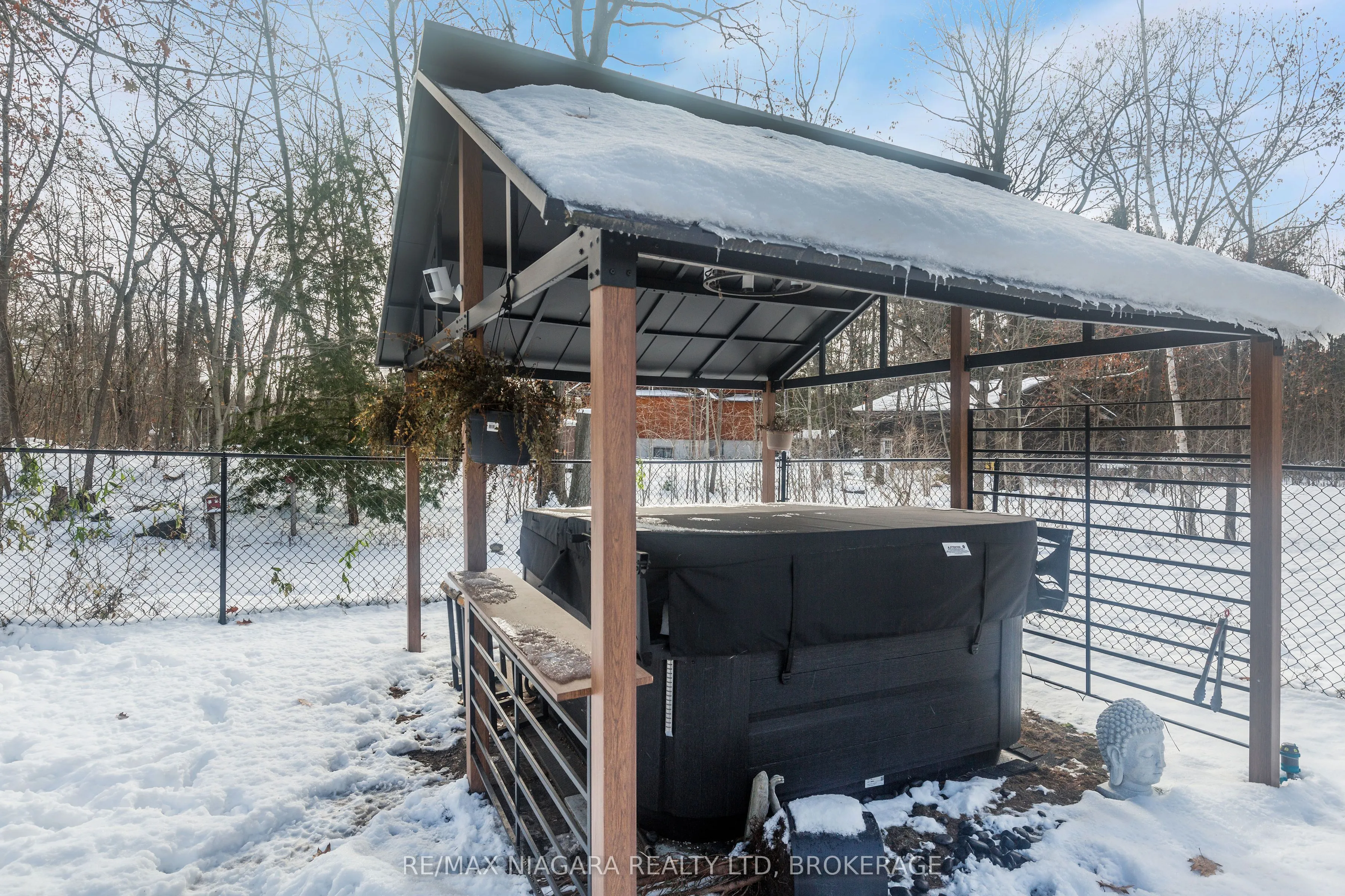 18 Sallows Drive