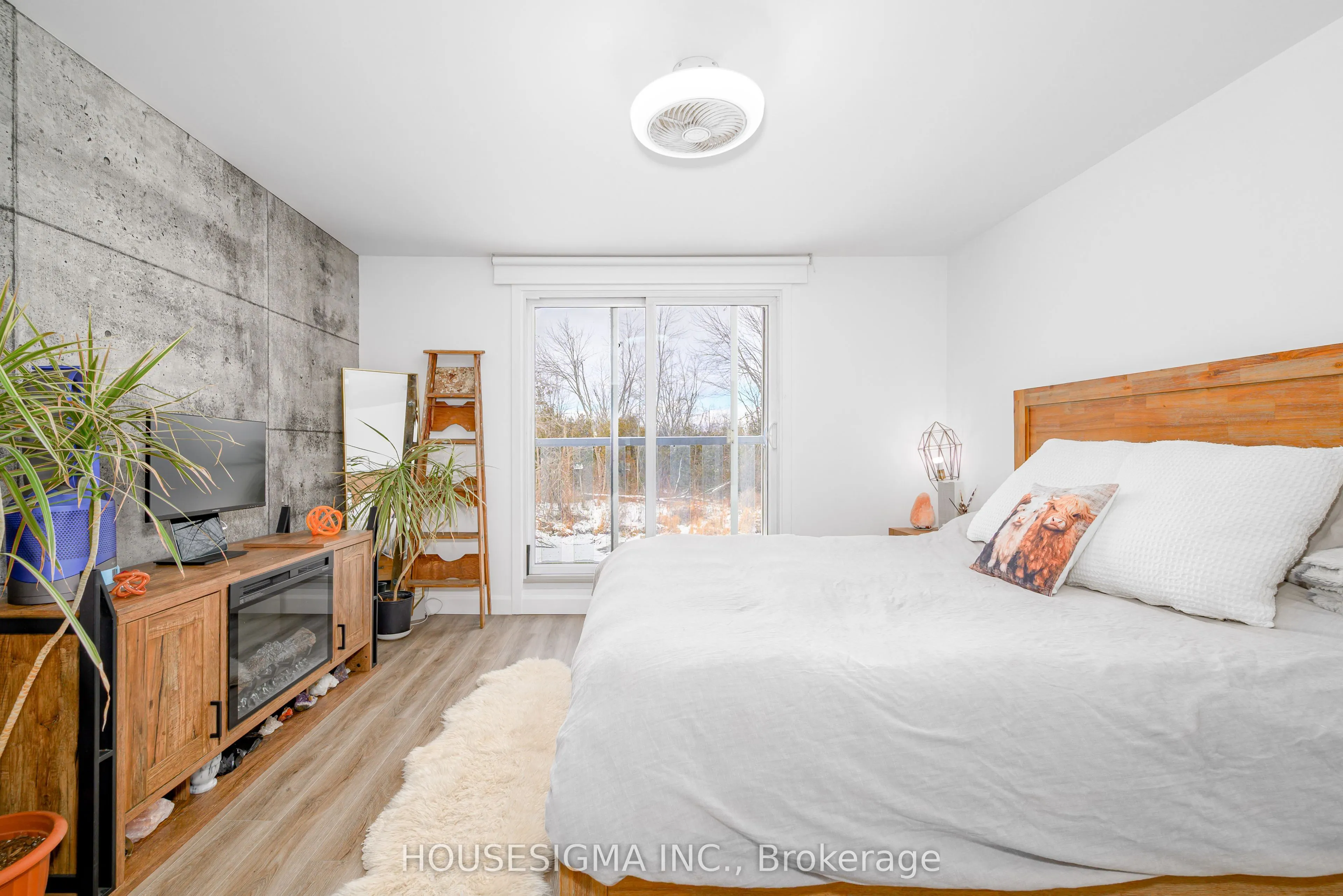 4 Paradise Boulevard #19