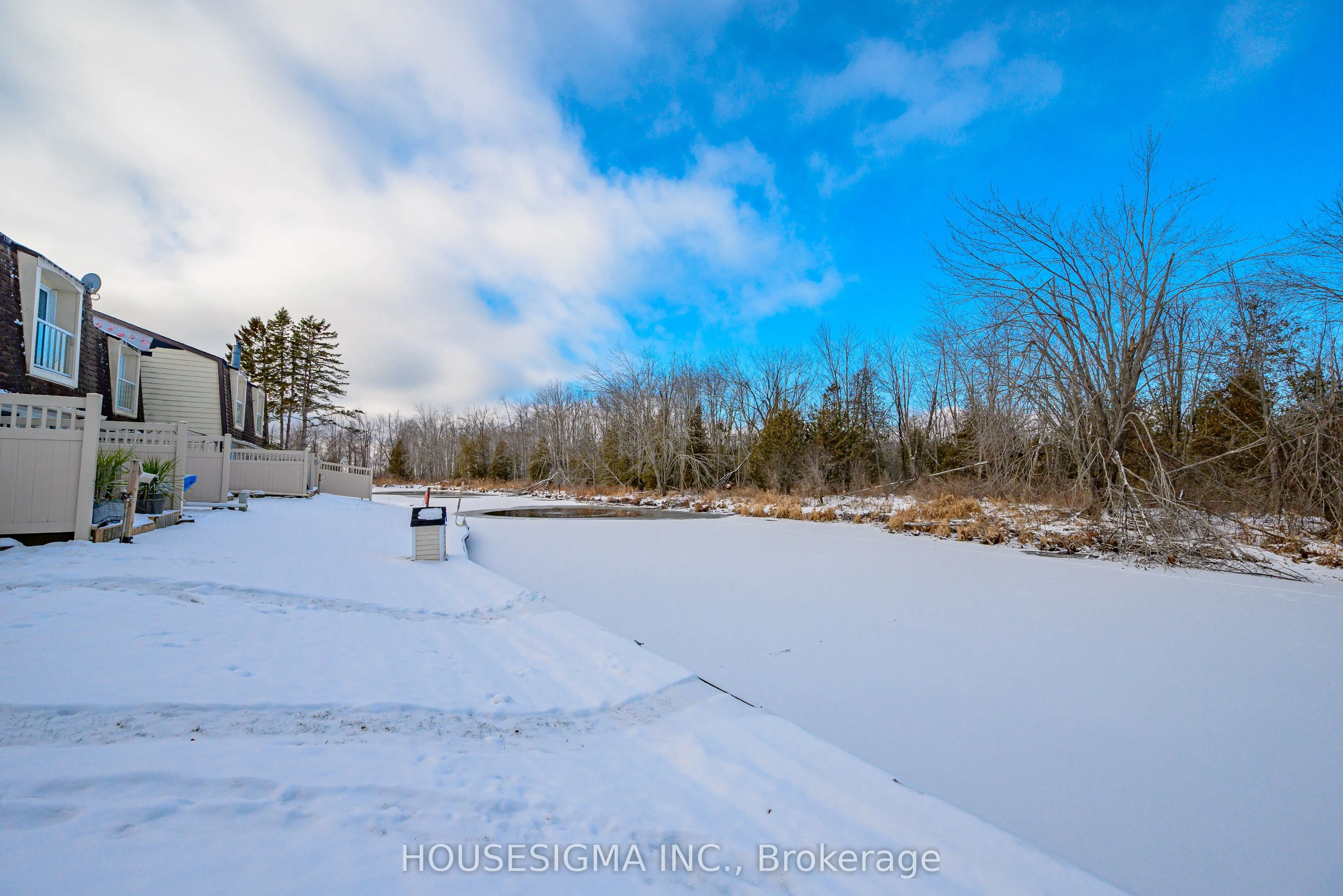 4 Paradise Boulevard #19