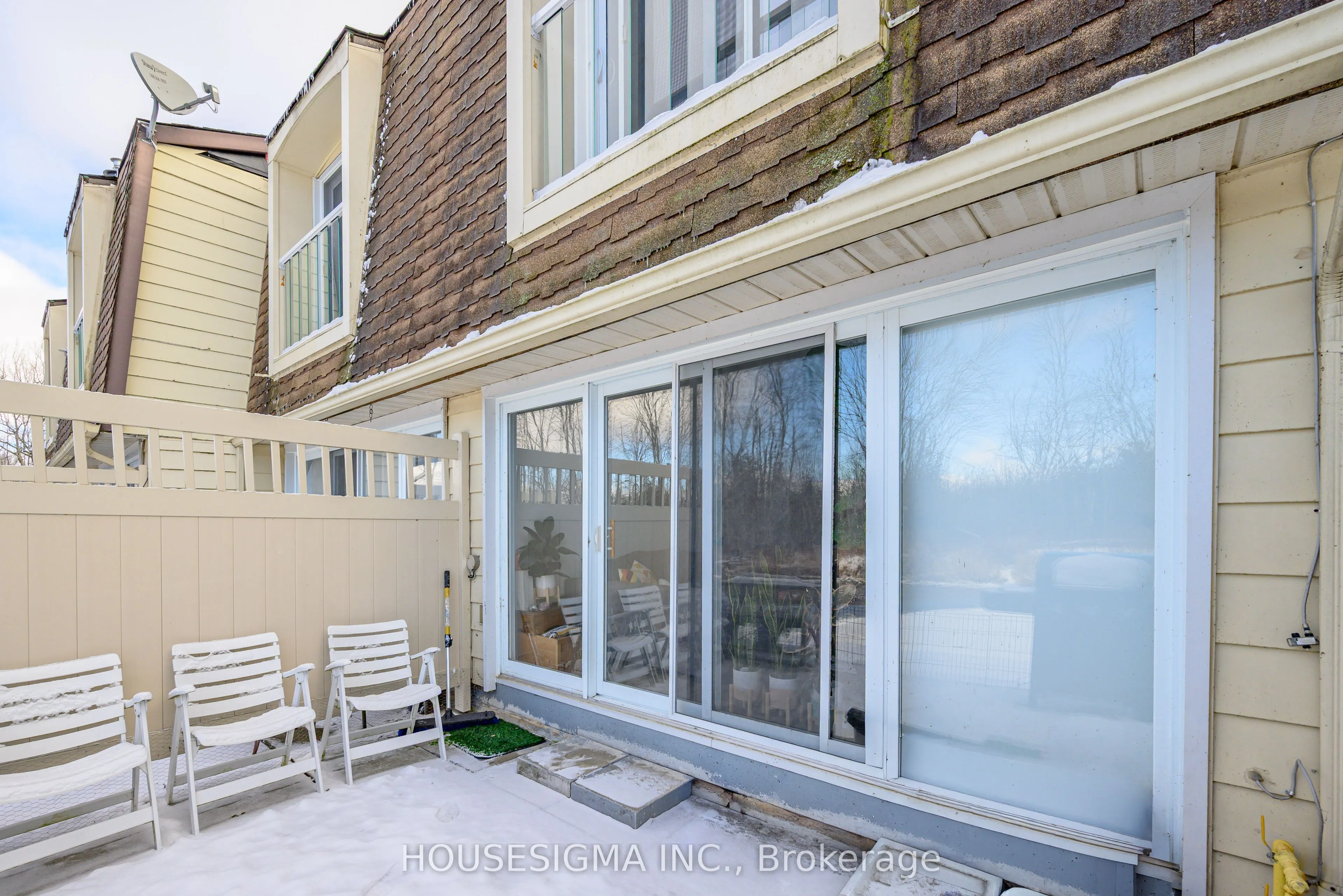 4 Paradise Boulevard #19